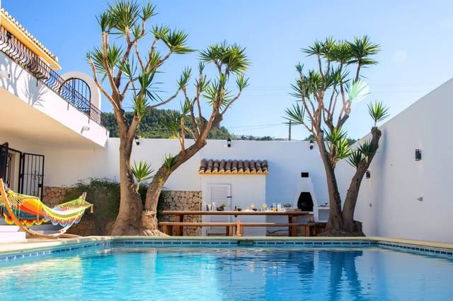 5 soverom Villa til salgs i Benimantell med svømmebasseng - € 625 000 (Ref: 9125628)