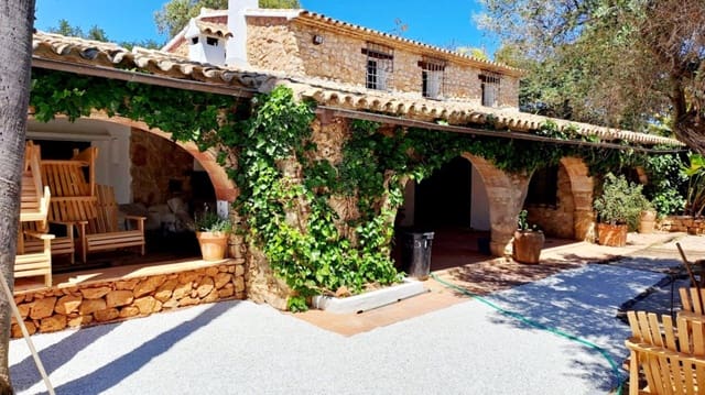 4 soveværelse Villa til salg i Jalón / Xaló med swimmingpool garage - € 1.295.000 (Ref: 9125631)