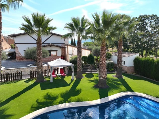 4 chambre Finca/Maison de Campagne à vendre à Yecla avec piscine garage - 499 500 € (Ref: 9125682)