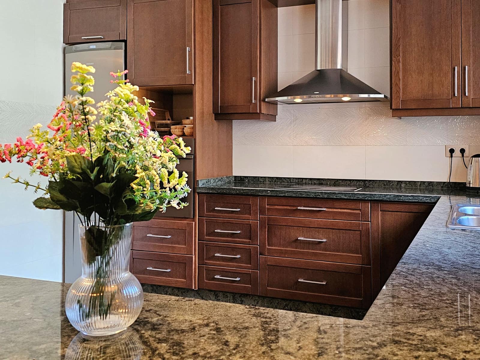 4 soveværelse Finca/Landehus til salg i Pinoso med swimmingpool garage - € 499.500 (Ref: 9125682)