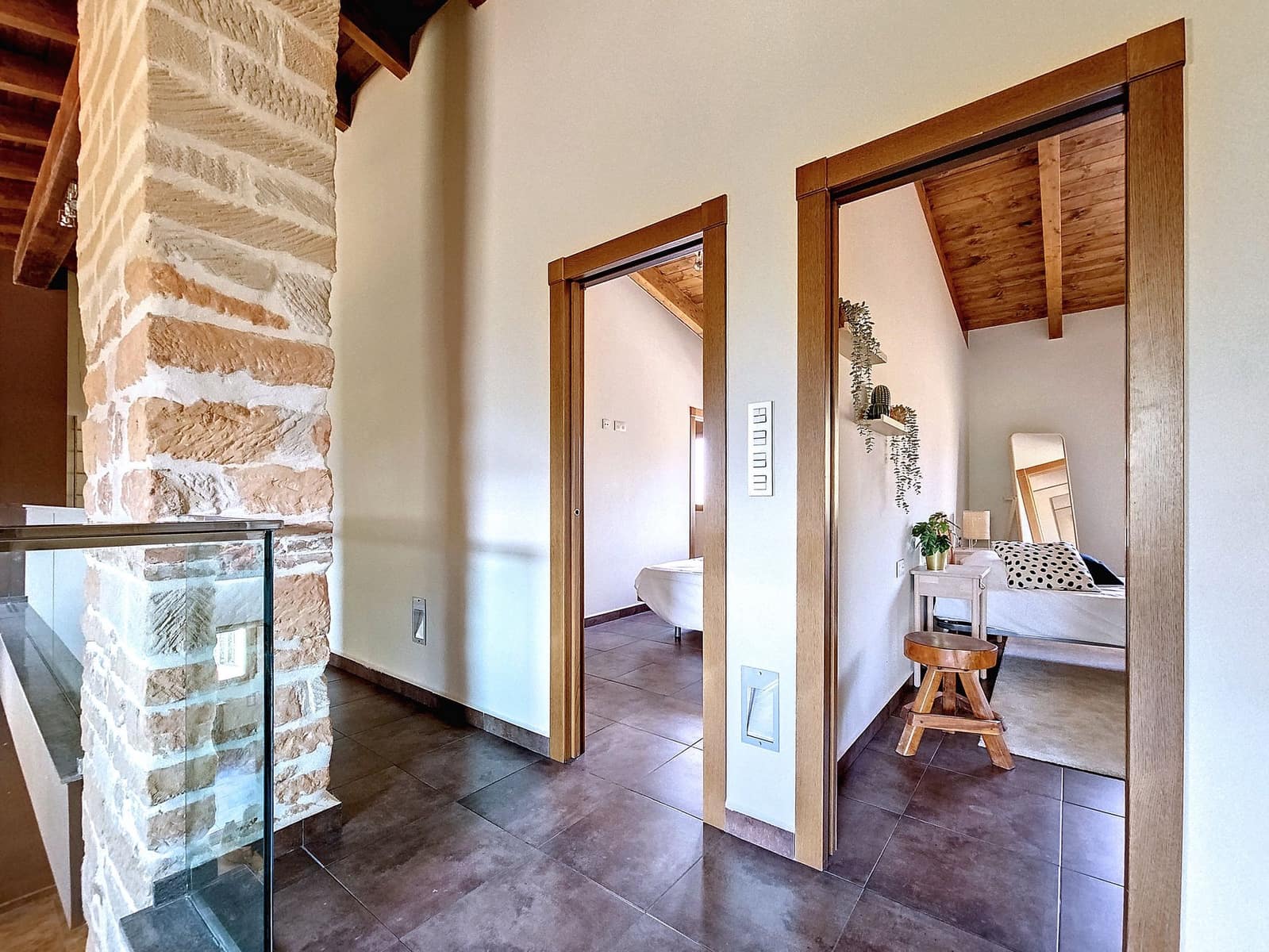 4 soveværelse Finca/Landehus til salg i Pinoso med swimmingpool garage - € 499.500 (Ref: 9125682)