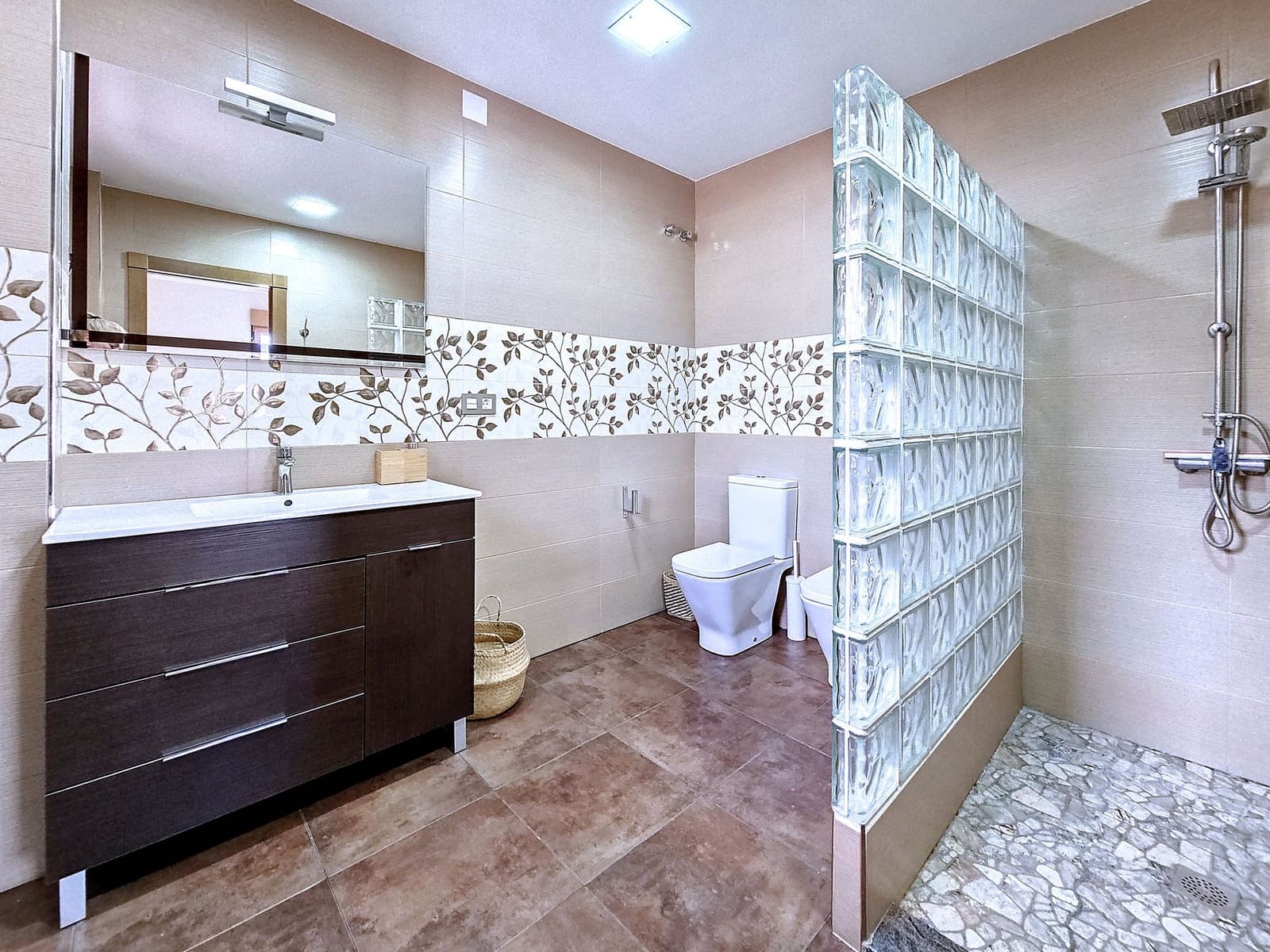 4 soveværelse Finca/Landehus til salg i Pinoso med swimmingpool garage - € 499.500 (Ref: 9125682)