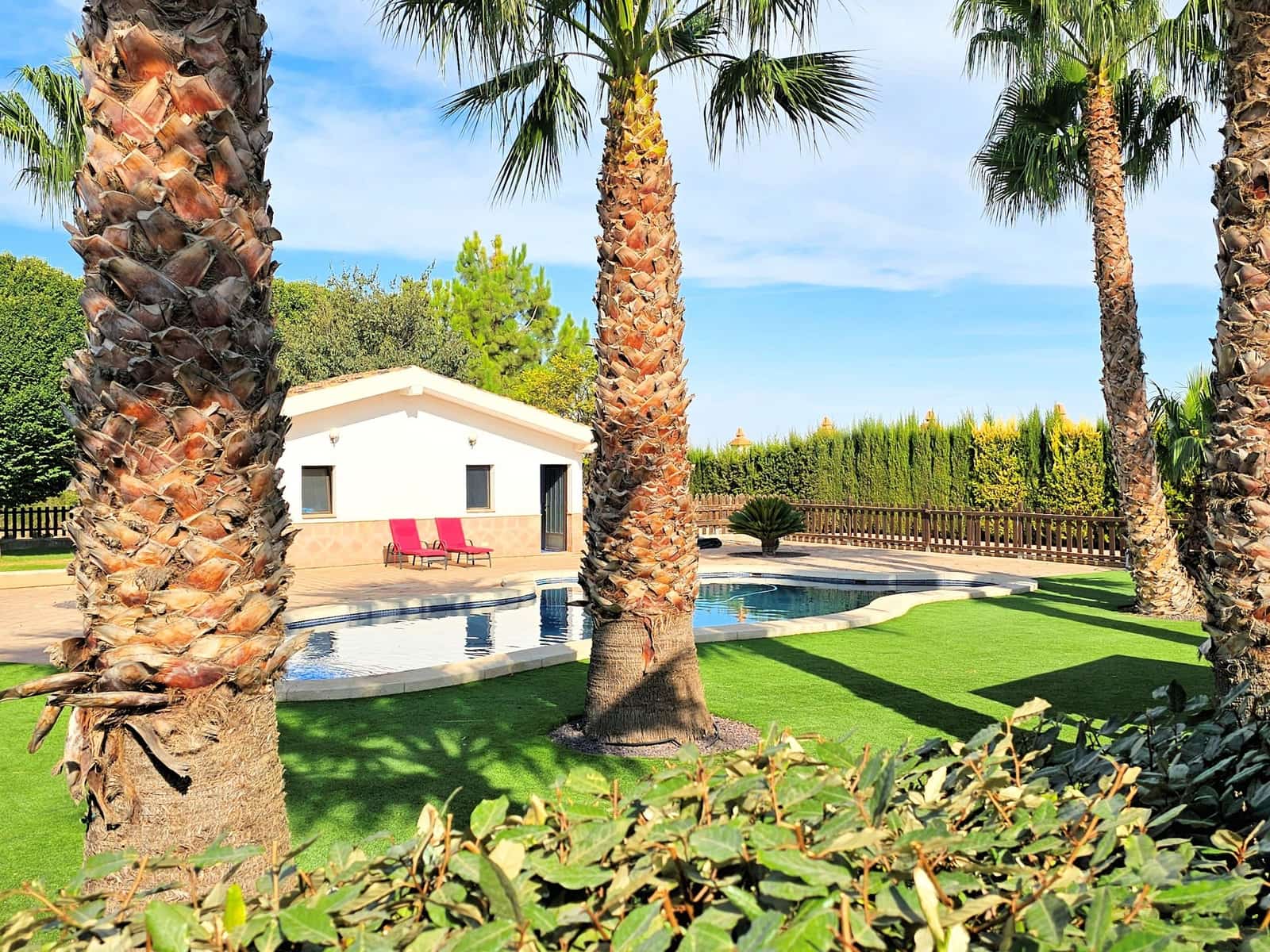 4 soveværelse Finca/Landehus til salg i Pinoso med swimmingpool garage - € 499.500 (Ref: 9125682)