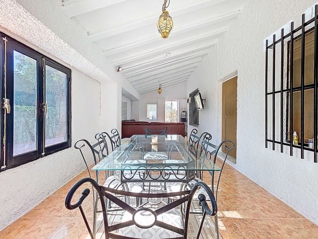 5 soveværelse Finca/Landehus til salg i L'Algueña / Alguenya med swimmingpool garage - € 289.950 (Ref: 9355697)