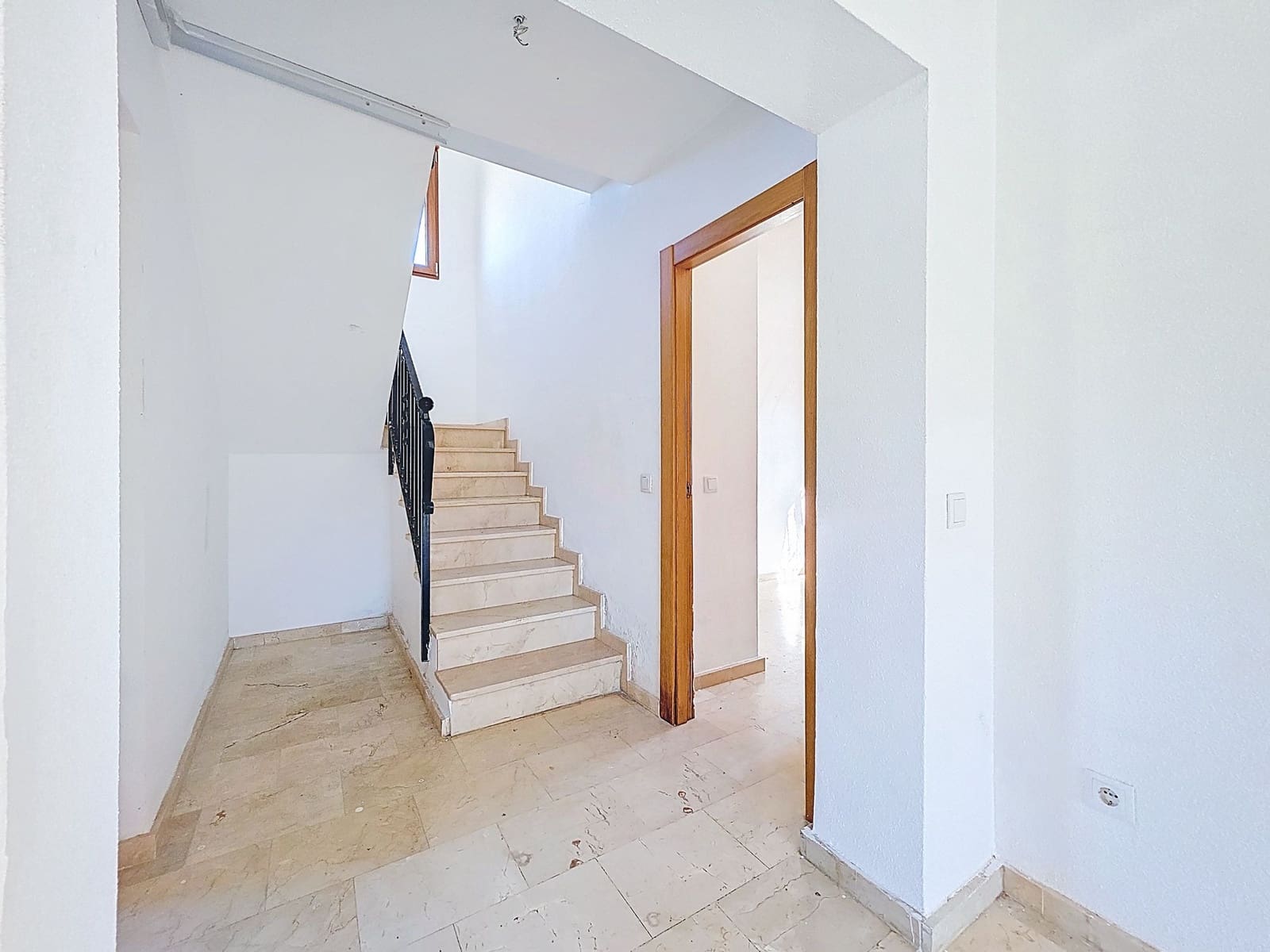 4 makuuhuone Huvila myytävänä paikassa Aspe mukana uima-altaan - 389 950 € (Ref: 9385337)