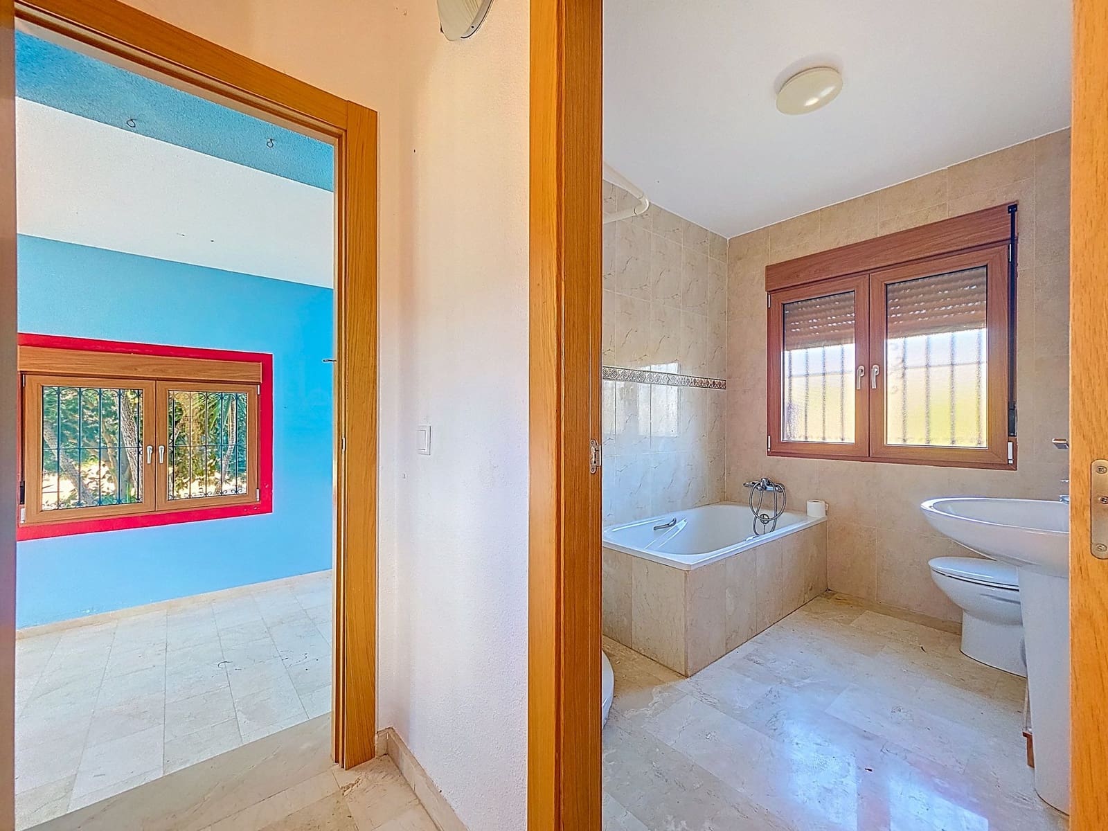 4 makuuhuone Huvila myytävänä paikassa Aspe mukana uima-altaan - 389 950 € (Ref: 9385337)