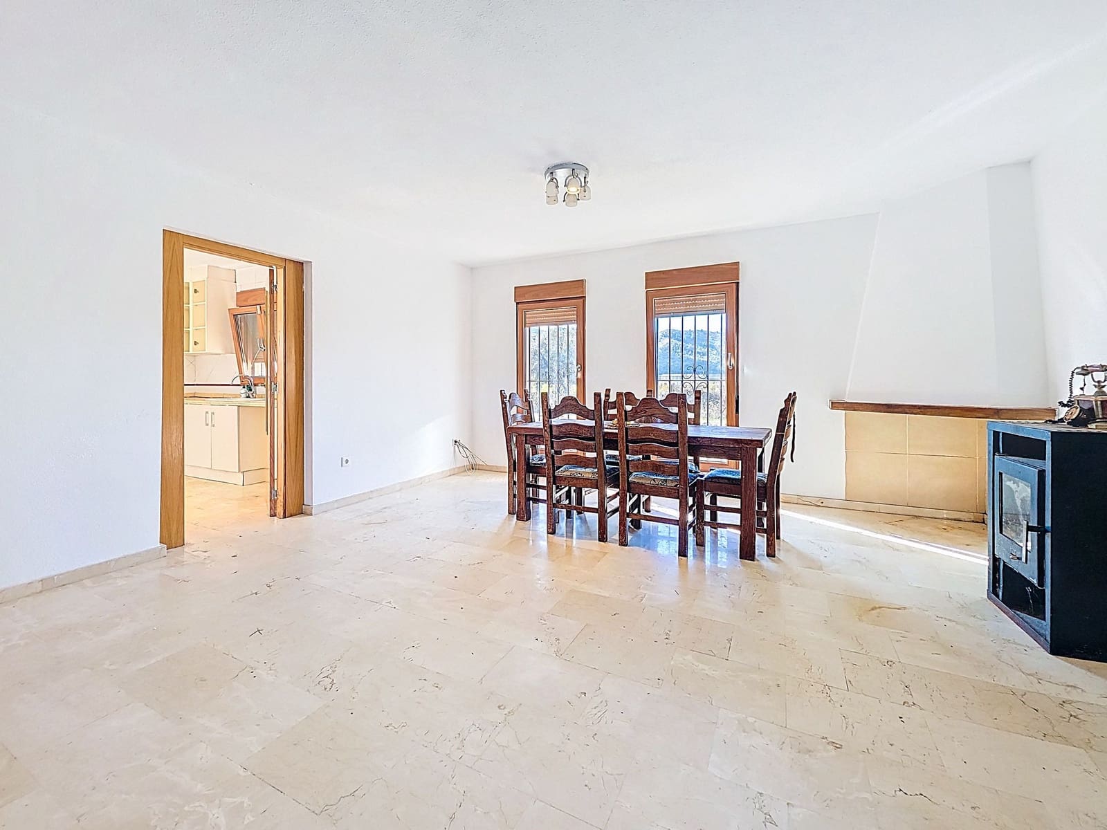 4 makuuhuone Huvila myytävänä paikassa Aspe mukana uima-altaan - 389 950 € (Ref: 9385337)