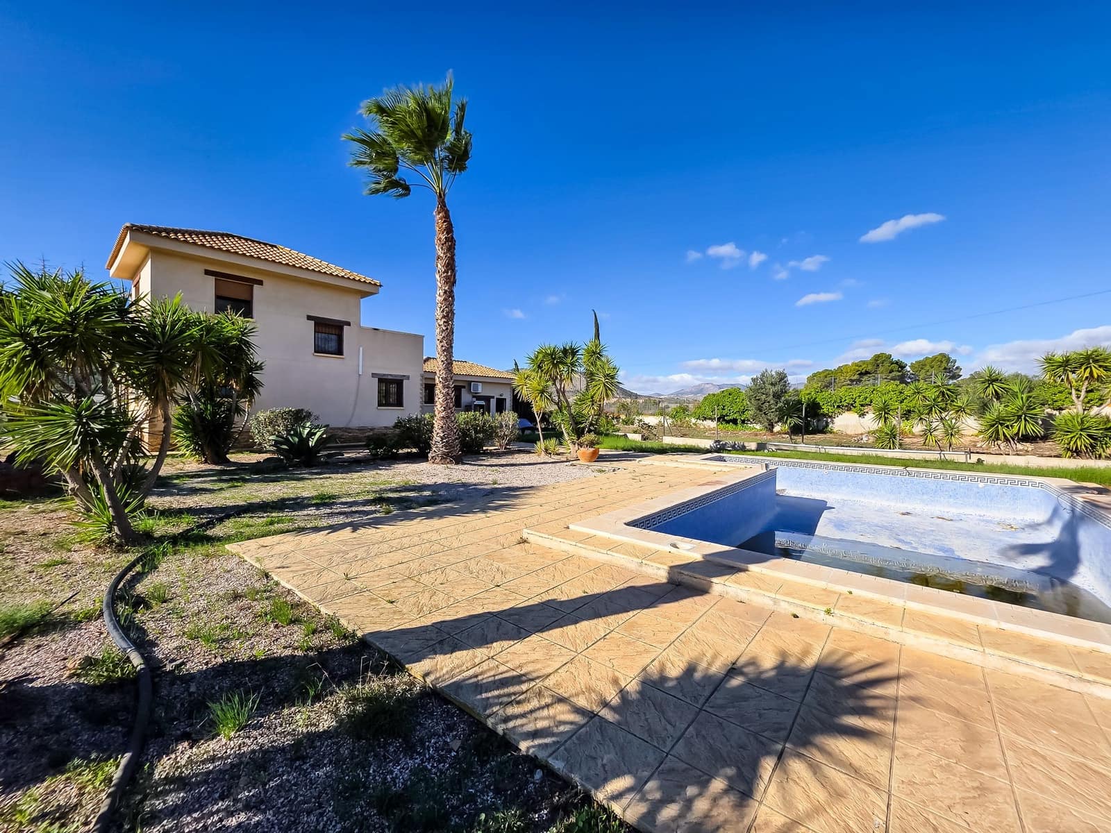 4 makuuhuone Huvila myytävänä paikassa Aspe mukana uima-altaan - 389 950 € (Ref: 9385337)