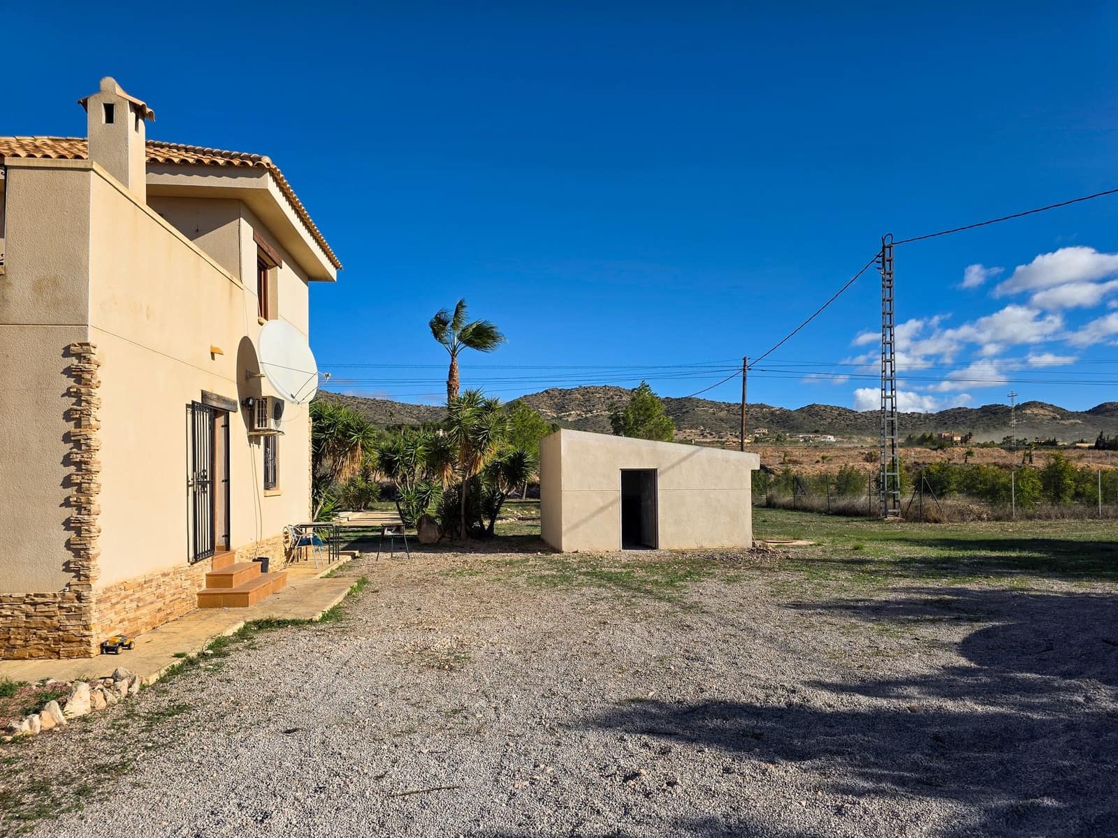 4 makuuhuone Huvila myytävänä paikassa Aspe mukana uima-altaan - 389 950 € (Ref: 9385337)