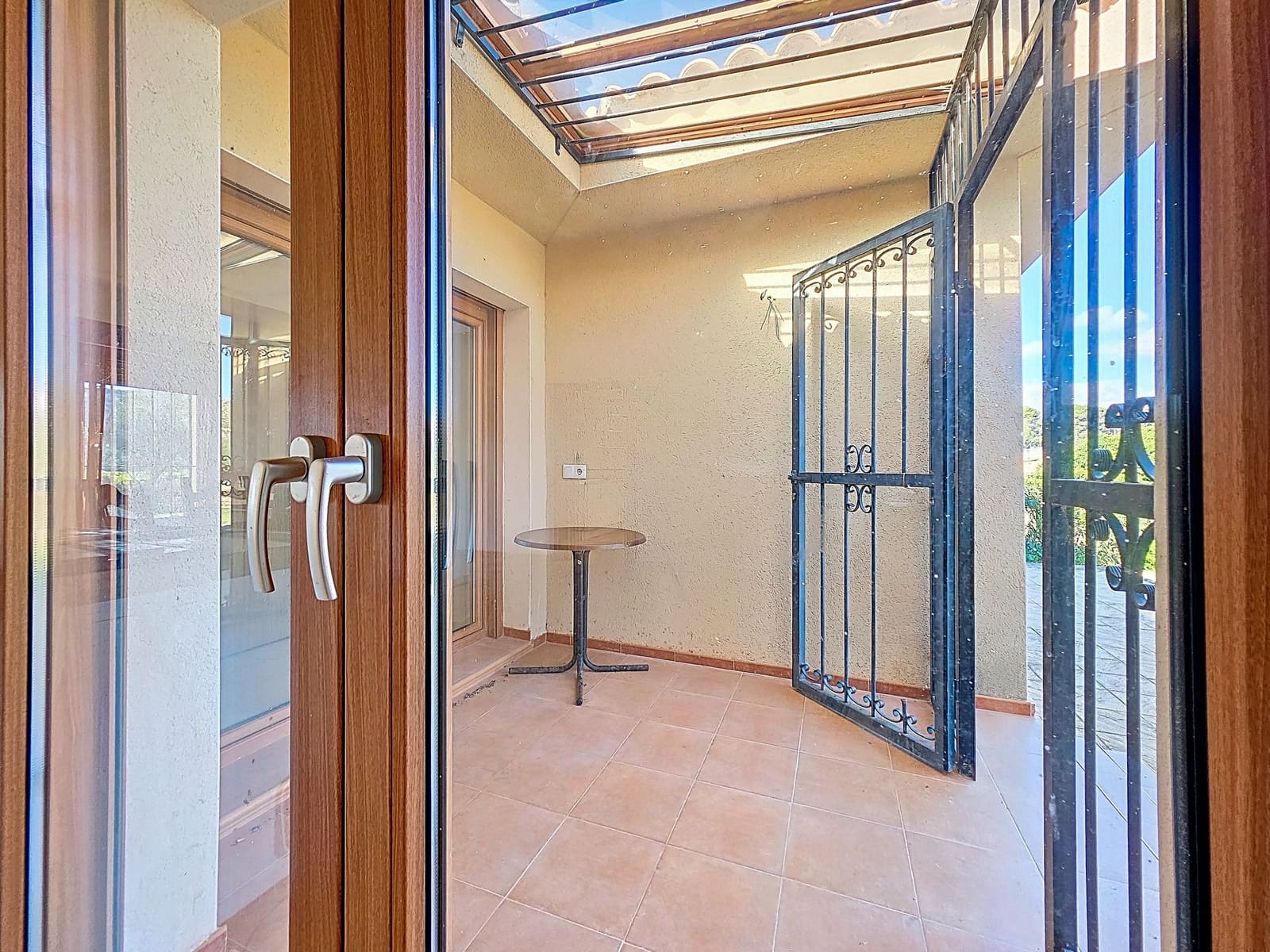 4 makuuhuone Huvila myytävänä paikassa Aspe mukana uima-altaan - 389 950 € (Ref: 9385337)