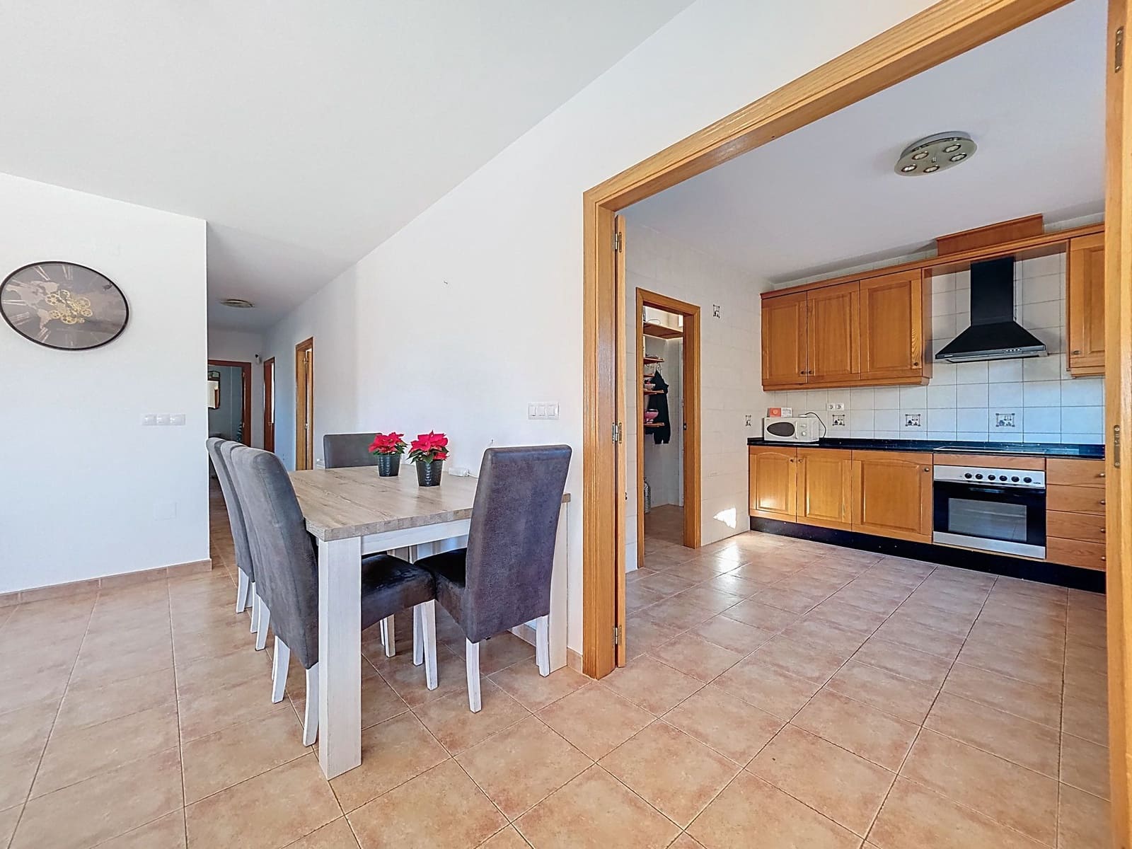 4 bedroom Villa for sale in Jumilla with pool garage - € 299,995 (Ref: 9388588)