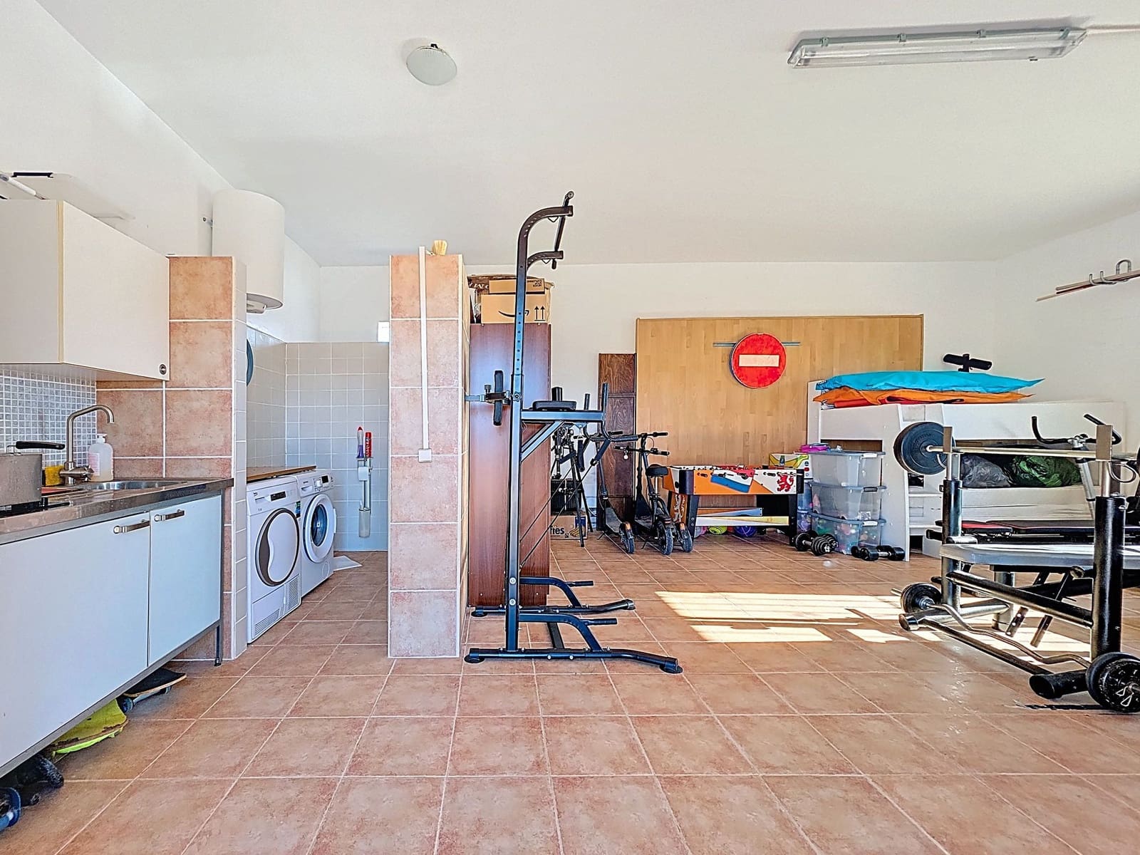 4 bedroom Villa for sale in Jumilla with pool garage - € 299,995 (Ref: 9388588)