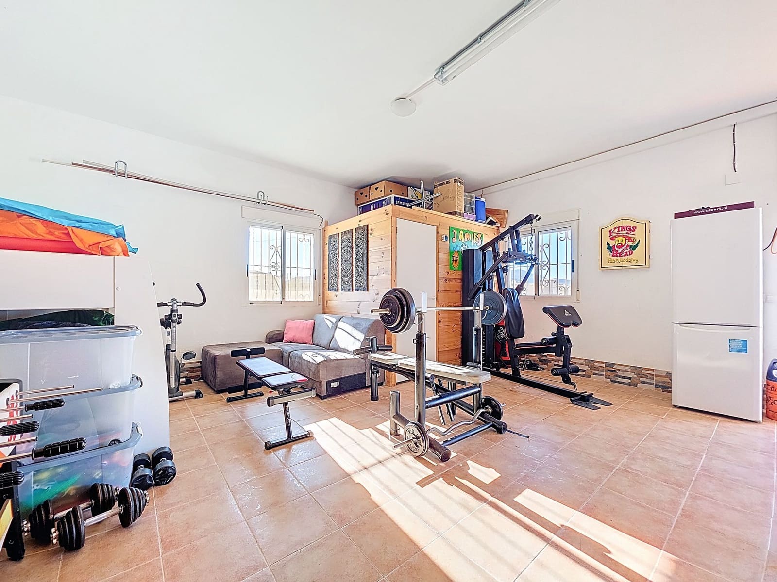 4 bedroom Villa for sale in Jumilla with pool garage - € 299,995 (Ref: 9388588)