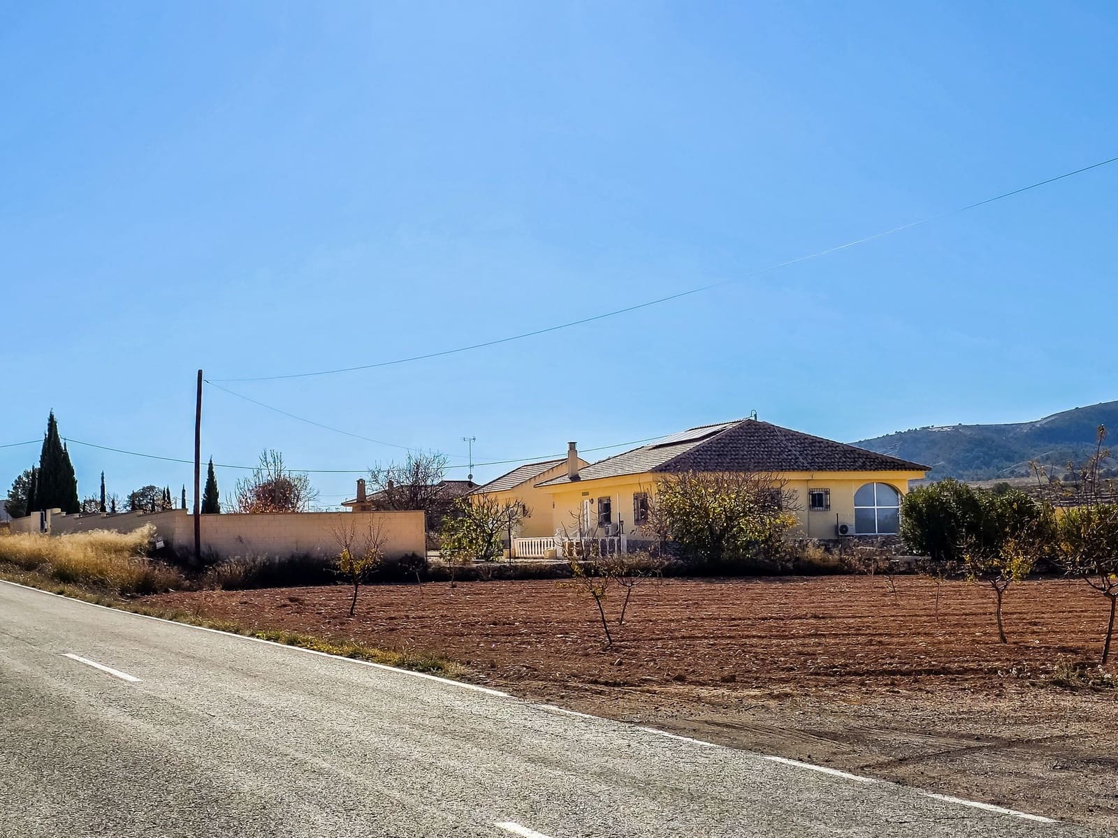 4 bedroom Villa for sale in Jumilla with pool garage - € 299,995 (Ref: 9388588)