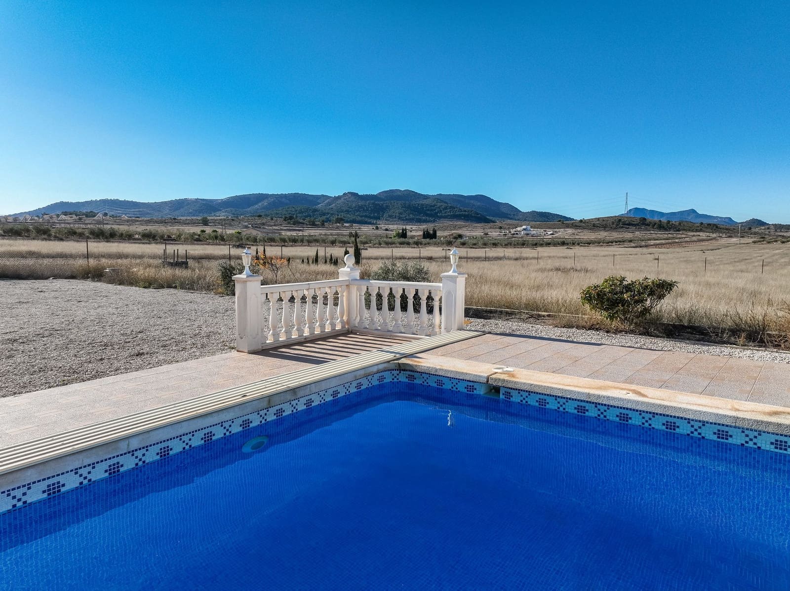 4 bedroom Villa for sale in Jumilla with pool garage - € 299,995 (Ref: 9388588)