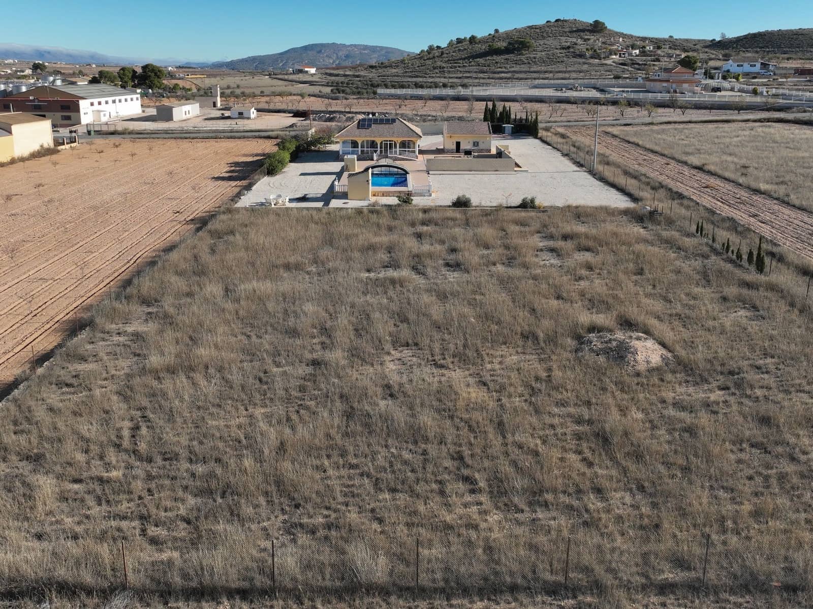 4 bedroom Villa for sale in Jumilla with pool garage - € 299,995 (Ref: 9388588)