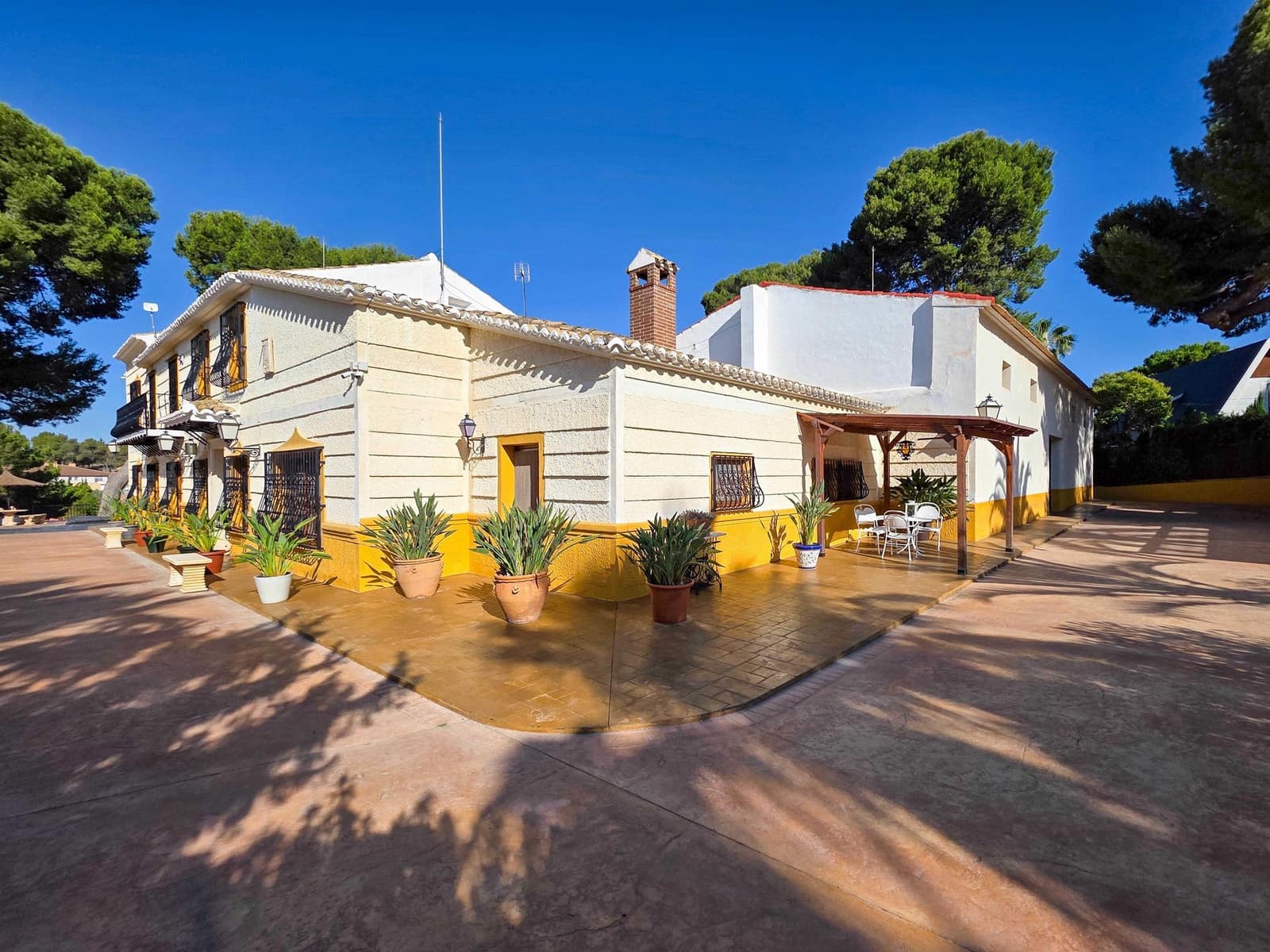 6 sovrum Villa till salu i Elda med pool - 1 099 000 € (Ref: 9388596)