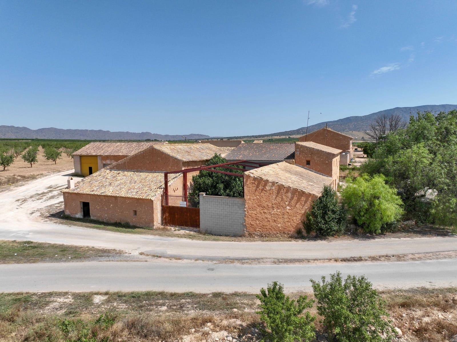 Finca/Landehus til salg i Pinoso med garage - € 310.000 (Ref: 9390427)