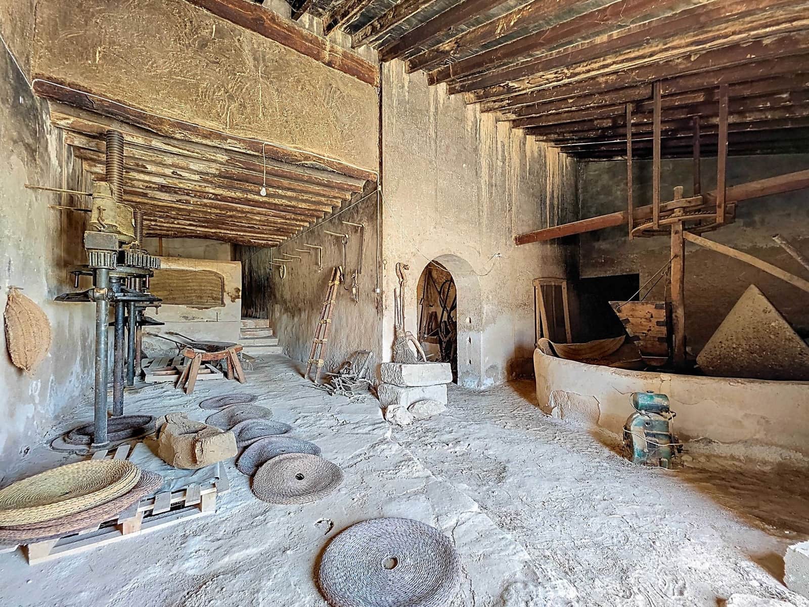 Finca/Landehus til salg i Pinoso med garage - € 310.000 (Ref: 9390427)