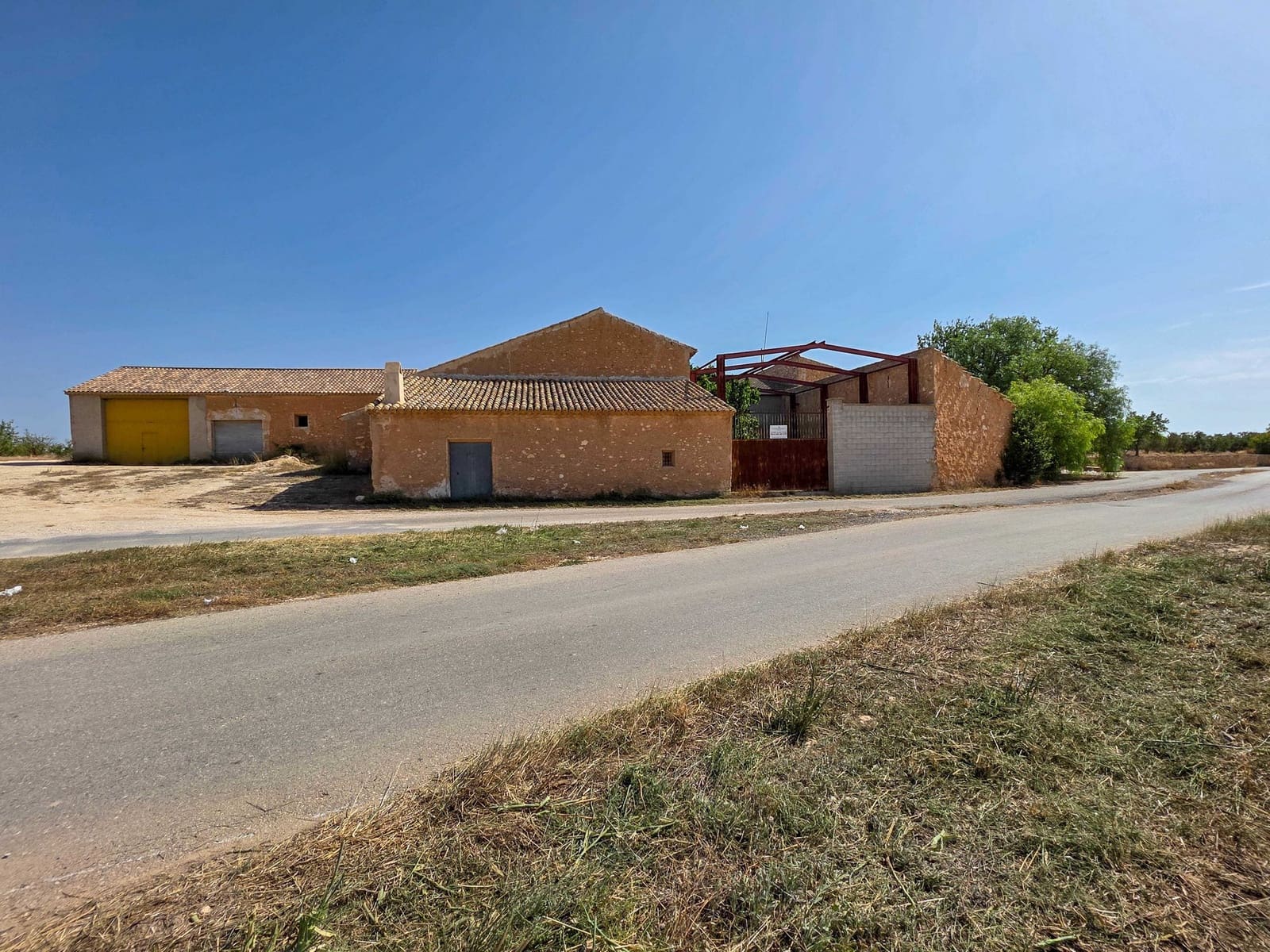 Finca/Landehus til salg i Pinoso med garage - € 310.000 (Ref: 9390427)