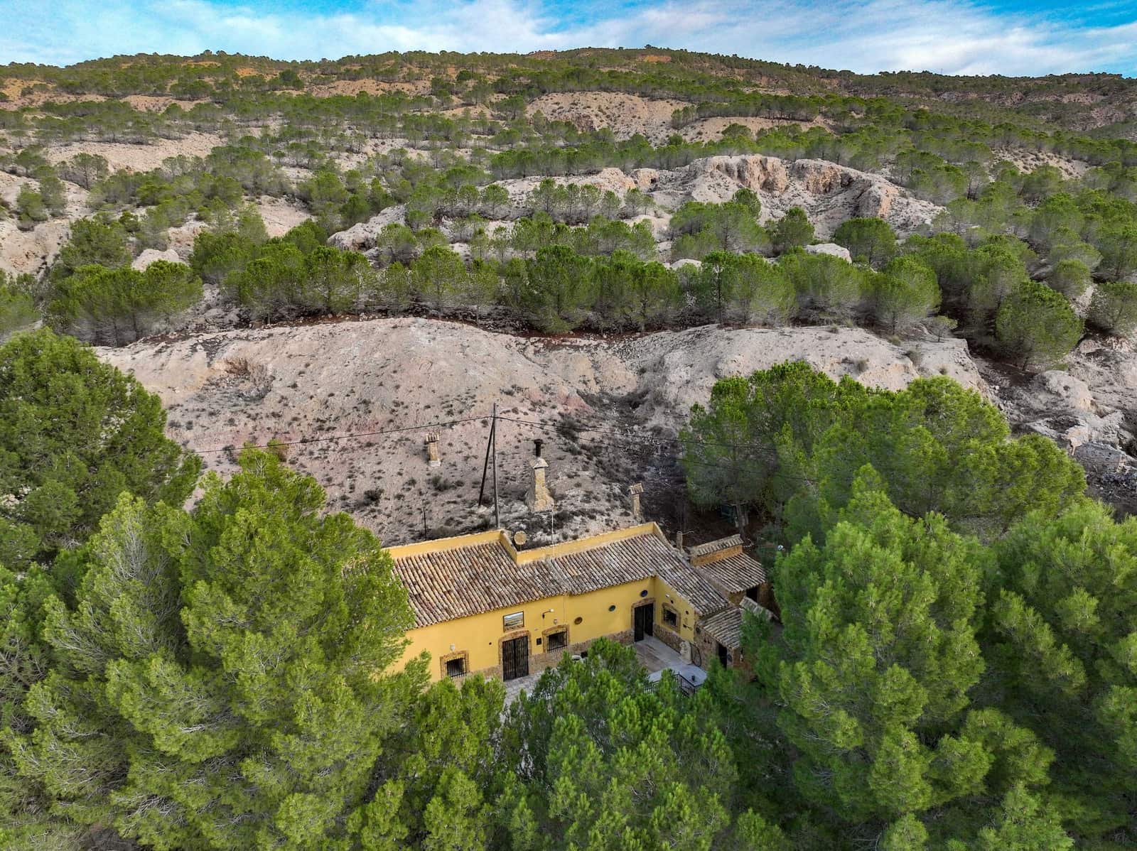 4 makuuhuone Luolatalo myytävänä paikassa Pinoso mukana 
autotalli - 159 950 € (Ref: 9393284)