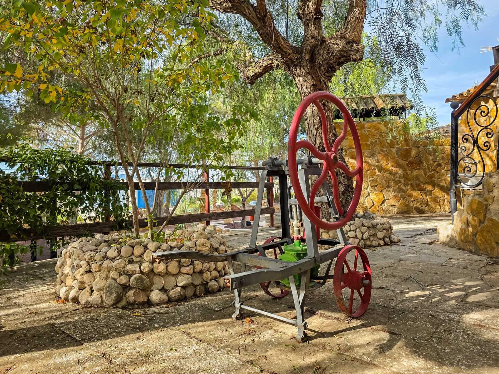 4 makuuhuone Luolatalo myytävänä paikassa Pinoso mukana 
autotalli - 159 950 € (Ref: 9393284)