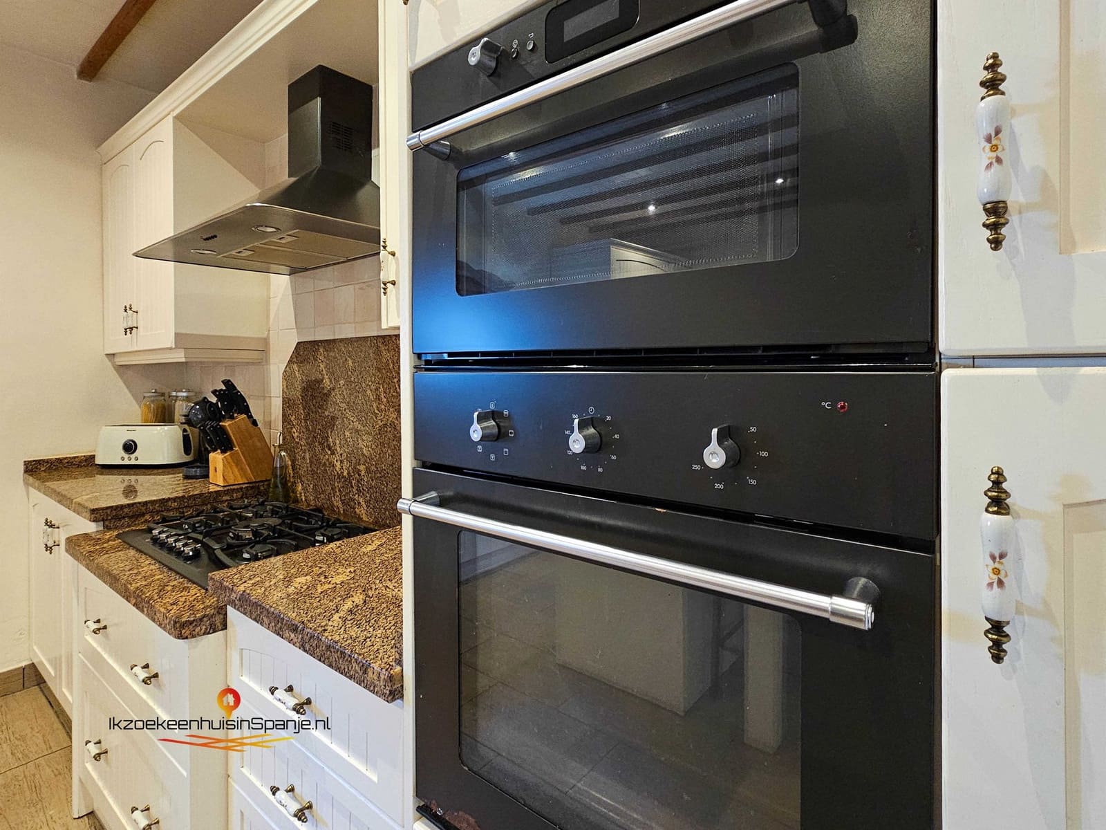 4 bedroom Townhouse for sale in Abanilla with pool - € 385,000 (Ref: 9428225)