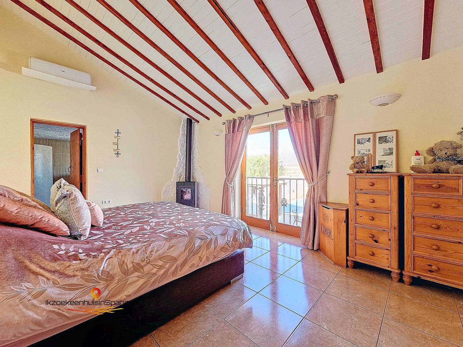 4 bedroom Townhouse for sale in Abanilla with pool - € 385,000 (Ref: 9428225)