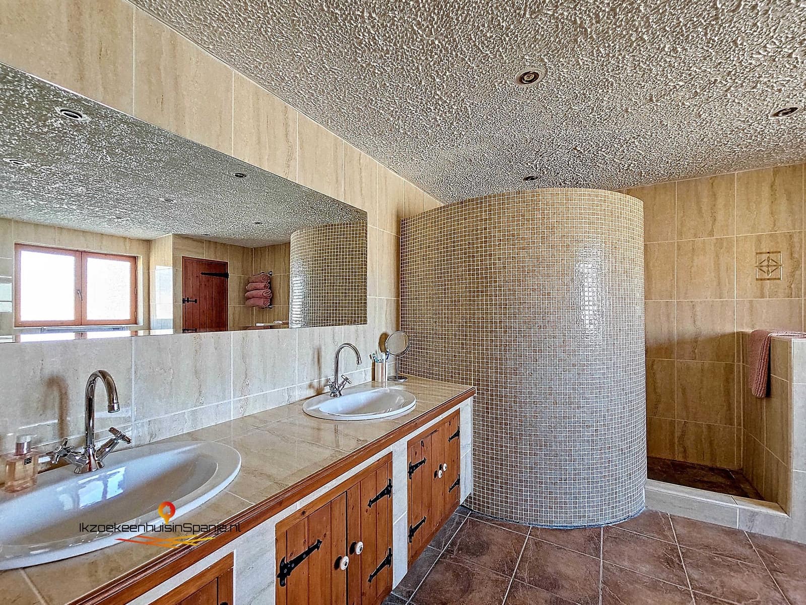 4 bedroom Townhouse for sale in Abanilla with pool - € 385,000 (Ref: 9428225)