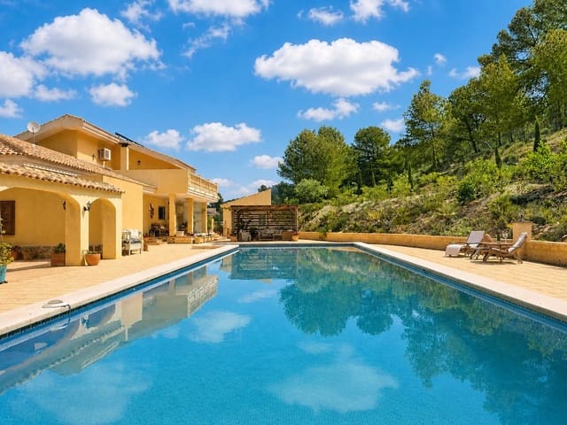 5 soverom Villa til salgs i Pinoso med svømmebasseng - € 649 950 (Ref: 9841472)