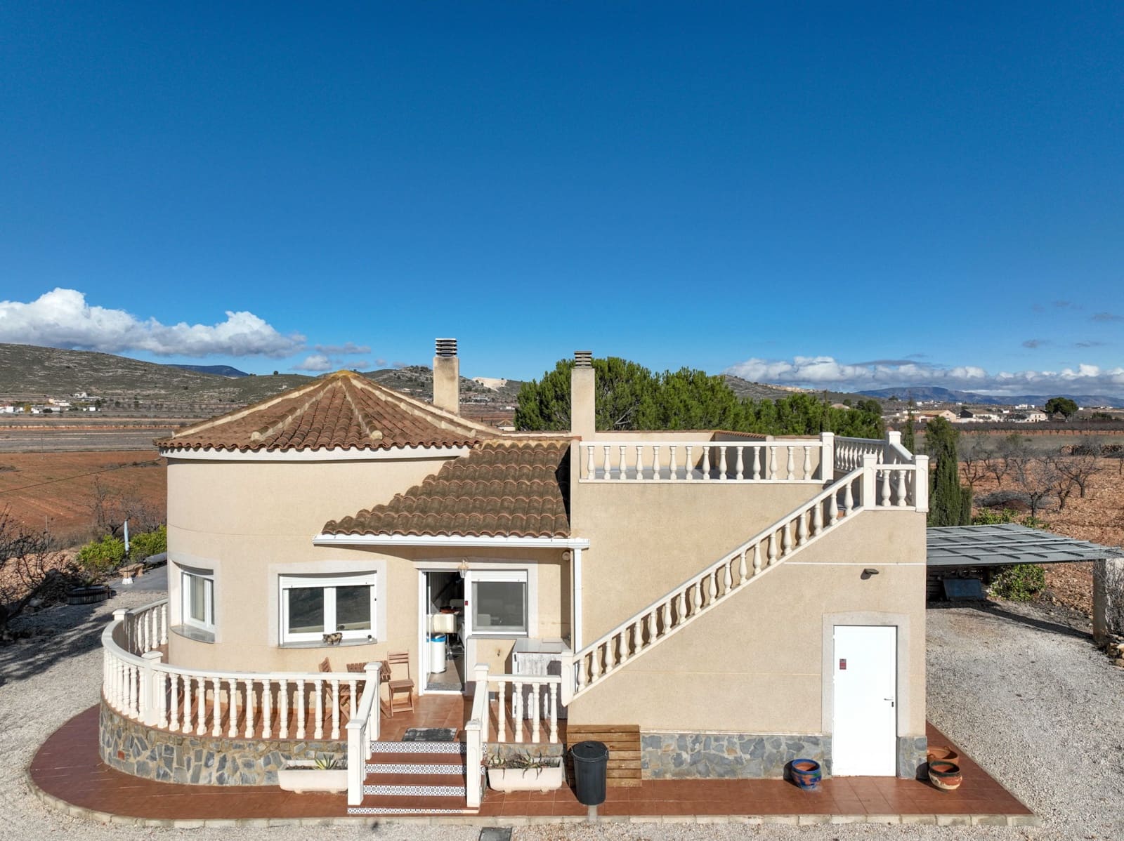 3 bedroom Villa for sale in Jumilla with pool - € 329,995 (Ref: 9841476)