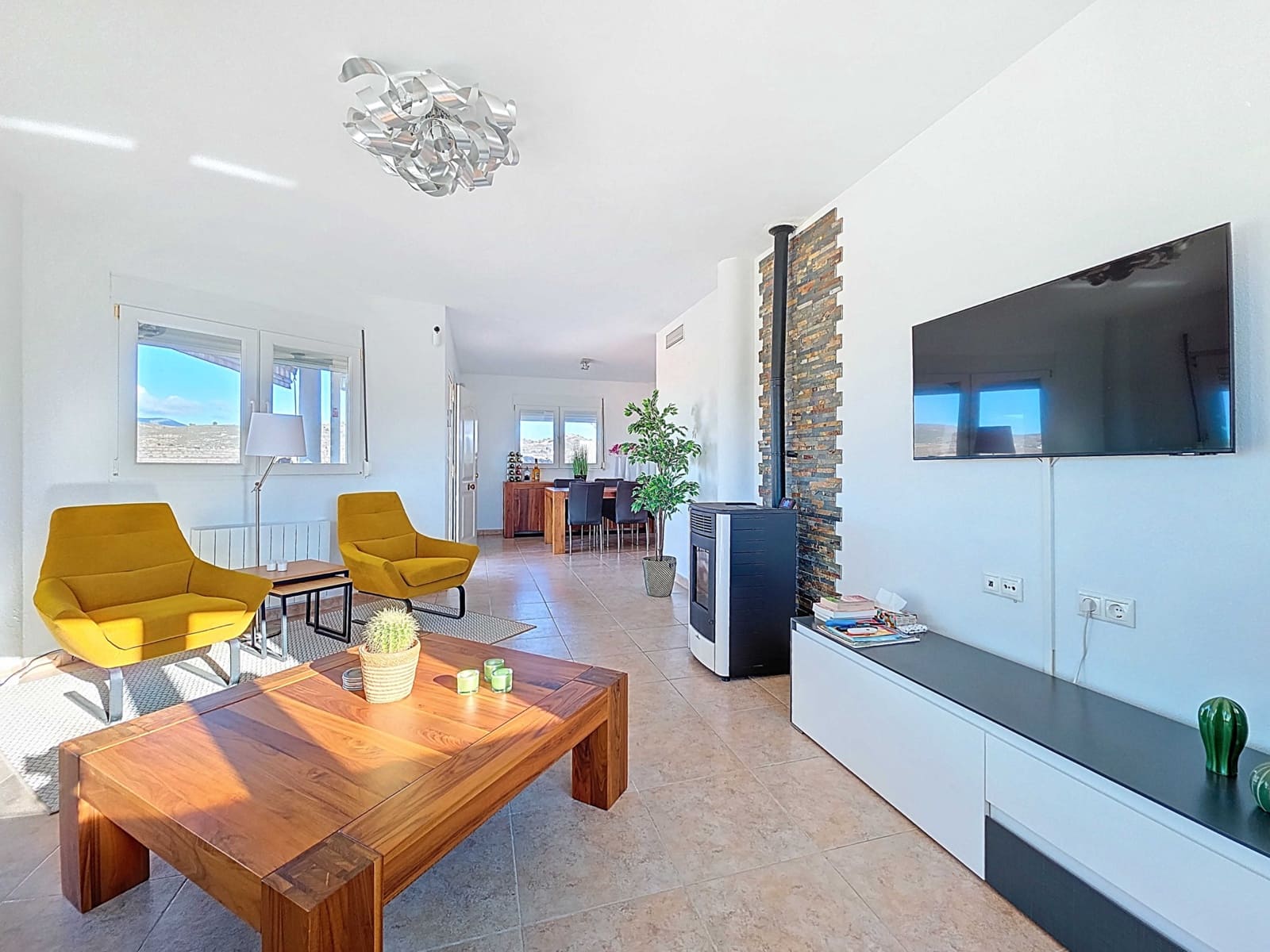 3 bedroom Villa for sale in Jumilla with pool - € 329,995 (Ref: 9841476)