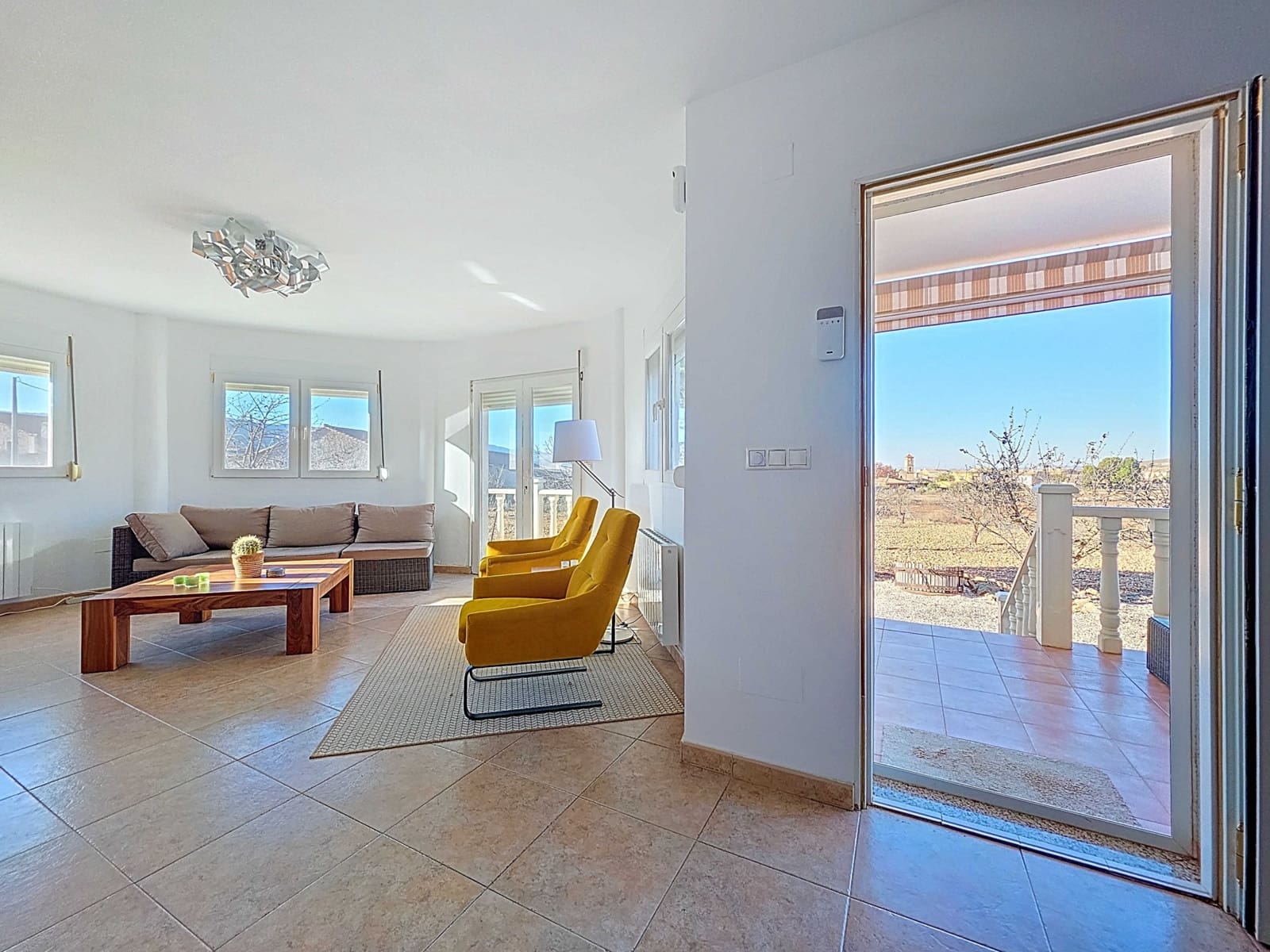3 bedroom Villa for sale in Jumilla with pool - € 329,995 (Ref: 9841476)