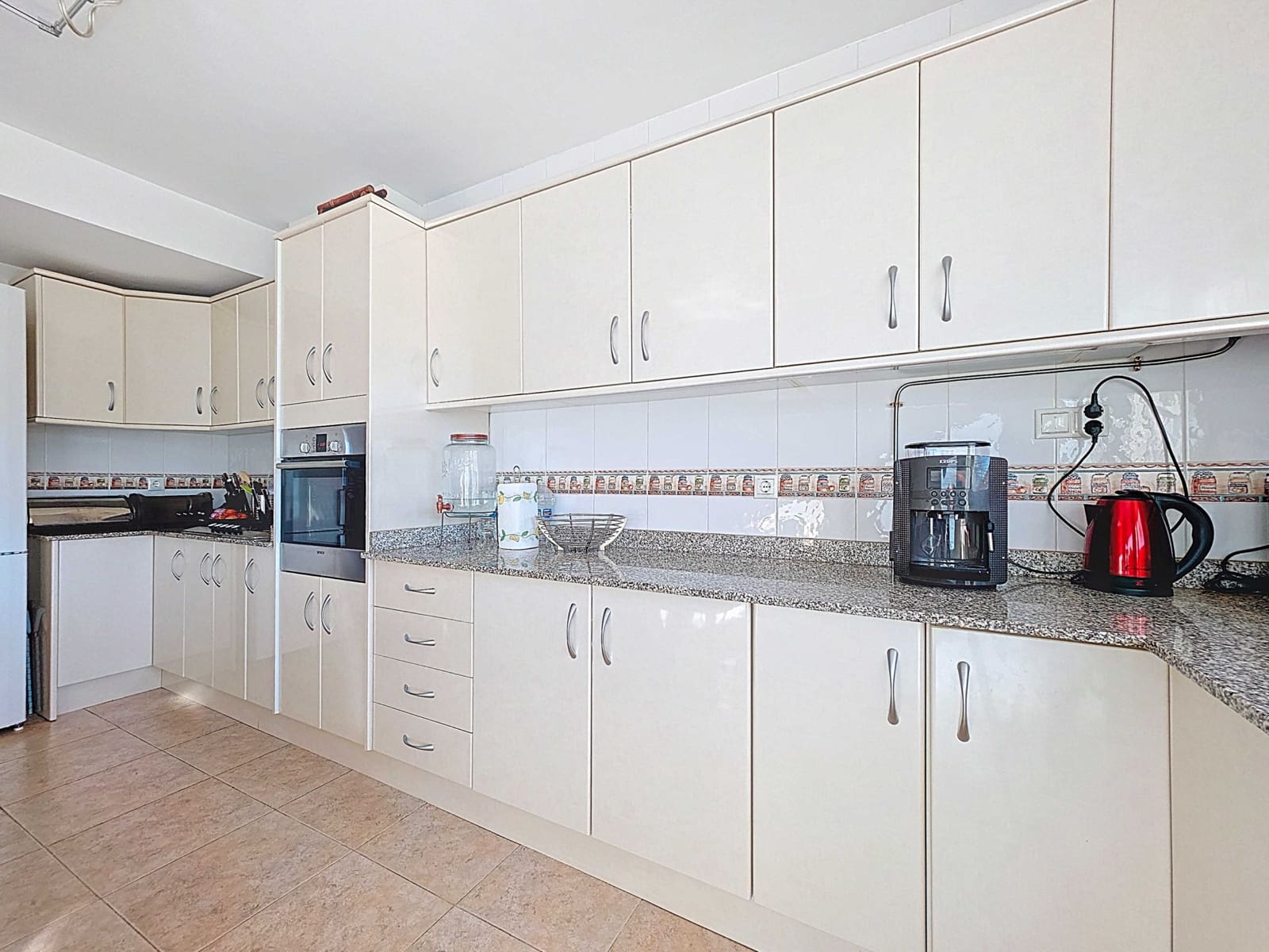 3 bedroom Villa for sale in Jumilla with pool - € 329,995 (Ref: 9841476)