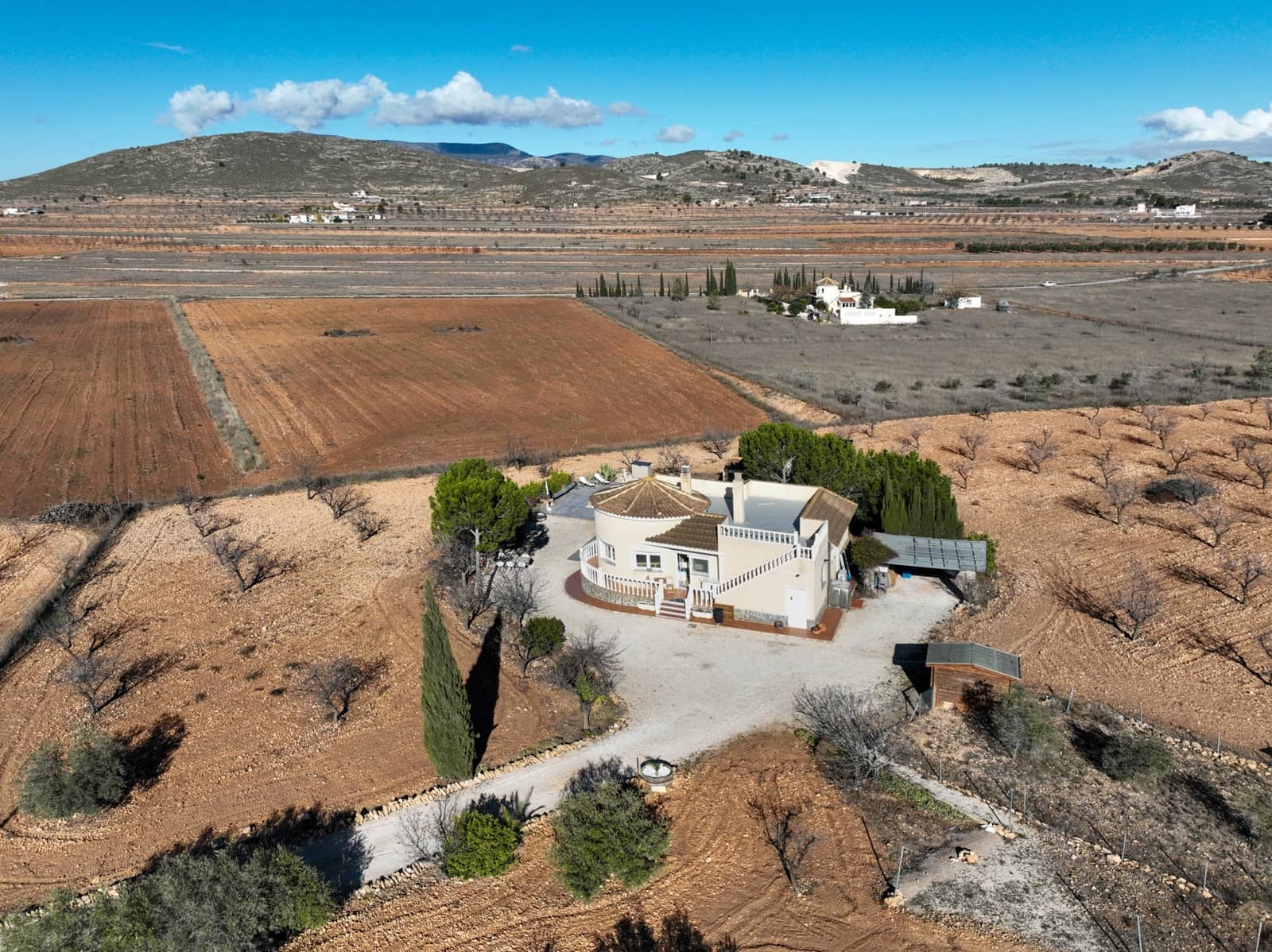 3 bedroom Villa for sale in Jumilla with pool - € 329,995 (Ref: 9841476)