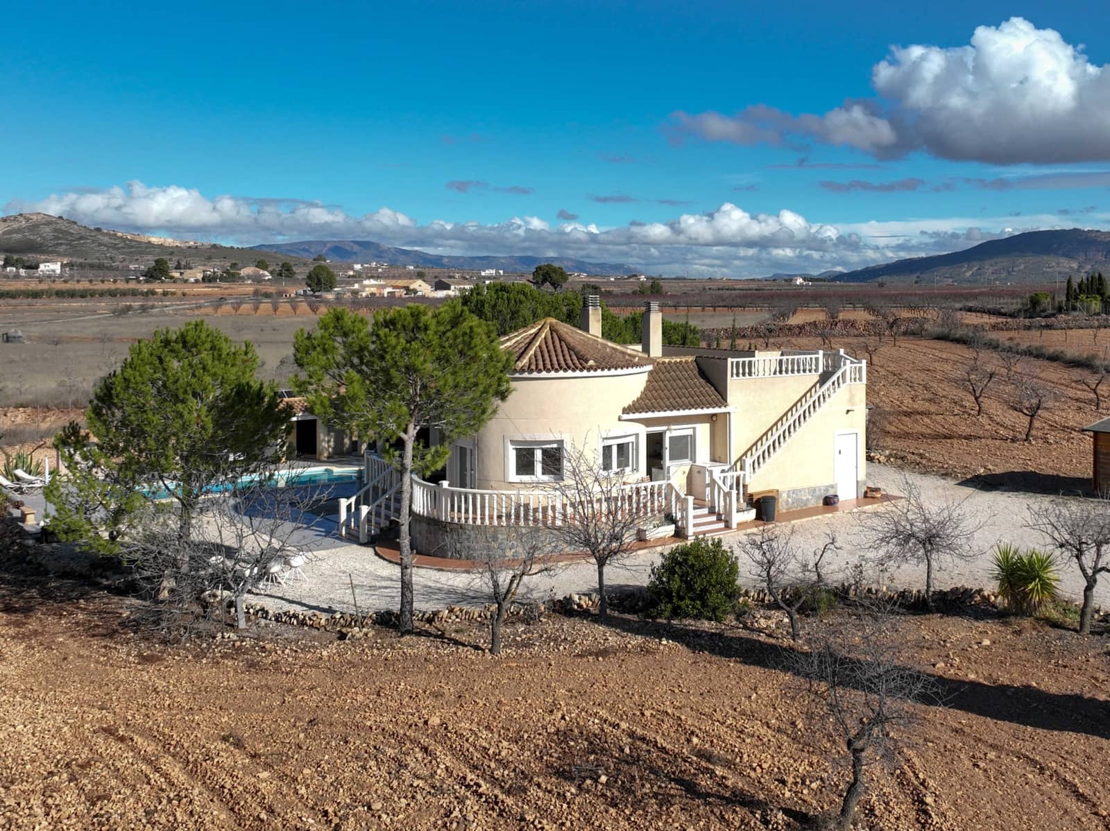 3 bedroom Villa for sale in Jumilla with pool - € 329,995 (Ref: 9841476)