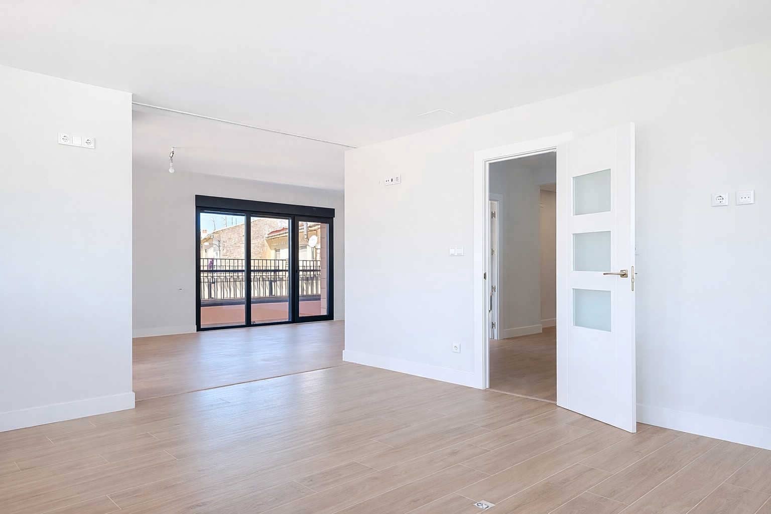 7 bedroom Townhouse for sale in Pinoso with pool garage - € 849,995 (Ref: 9841477)