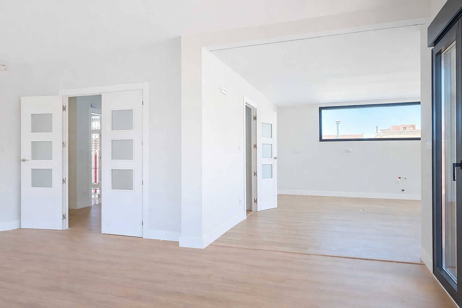 7 bedroom Townhouse for sale in Pinoso with pool garage - € 849,995 (Ref: 9841477)