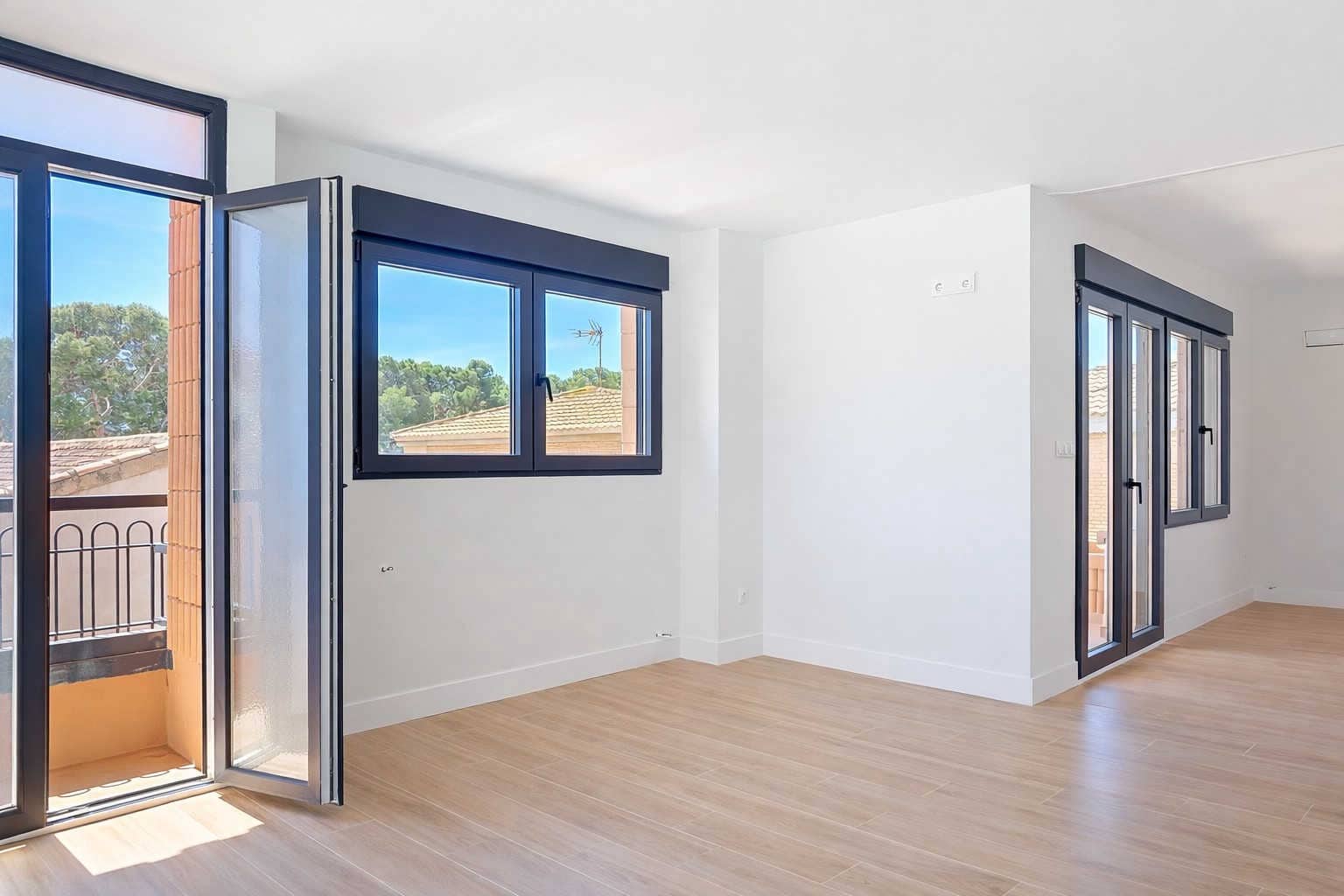 7 bedroom Townhouse for sale in Pinoso with pool garage - € 849,995 (Ref: 9841477)