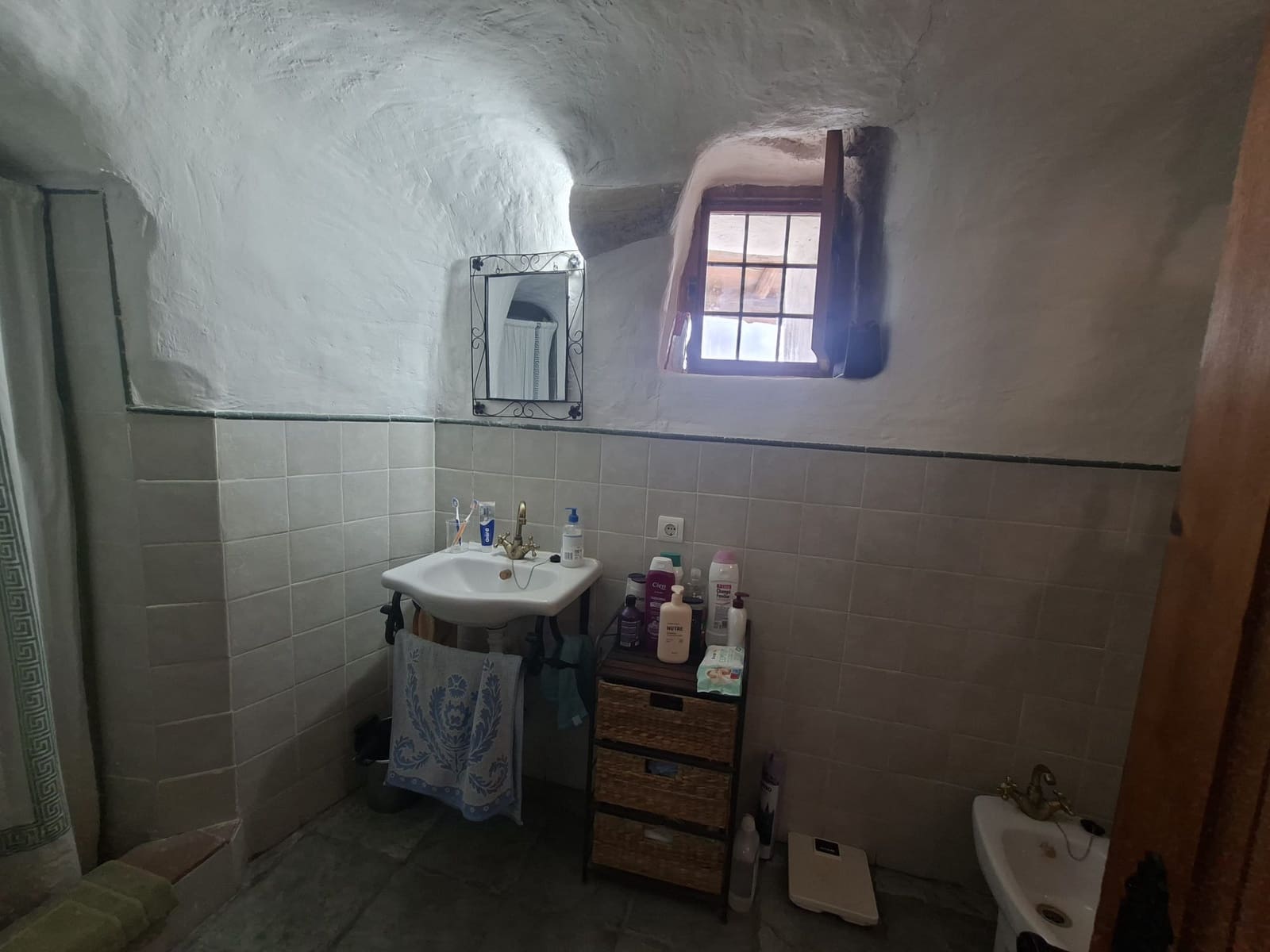 3 bedroom Cave House for sale in Huescar - € 94,950 (Ref: 9841479)