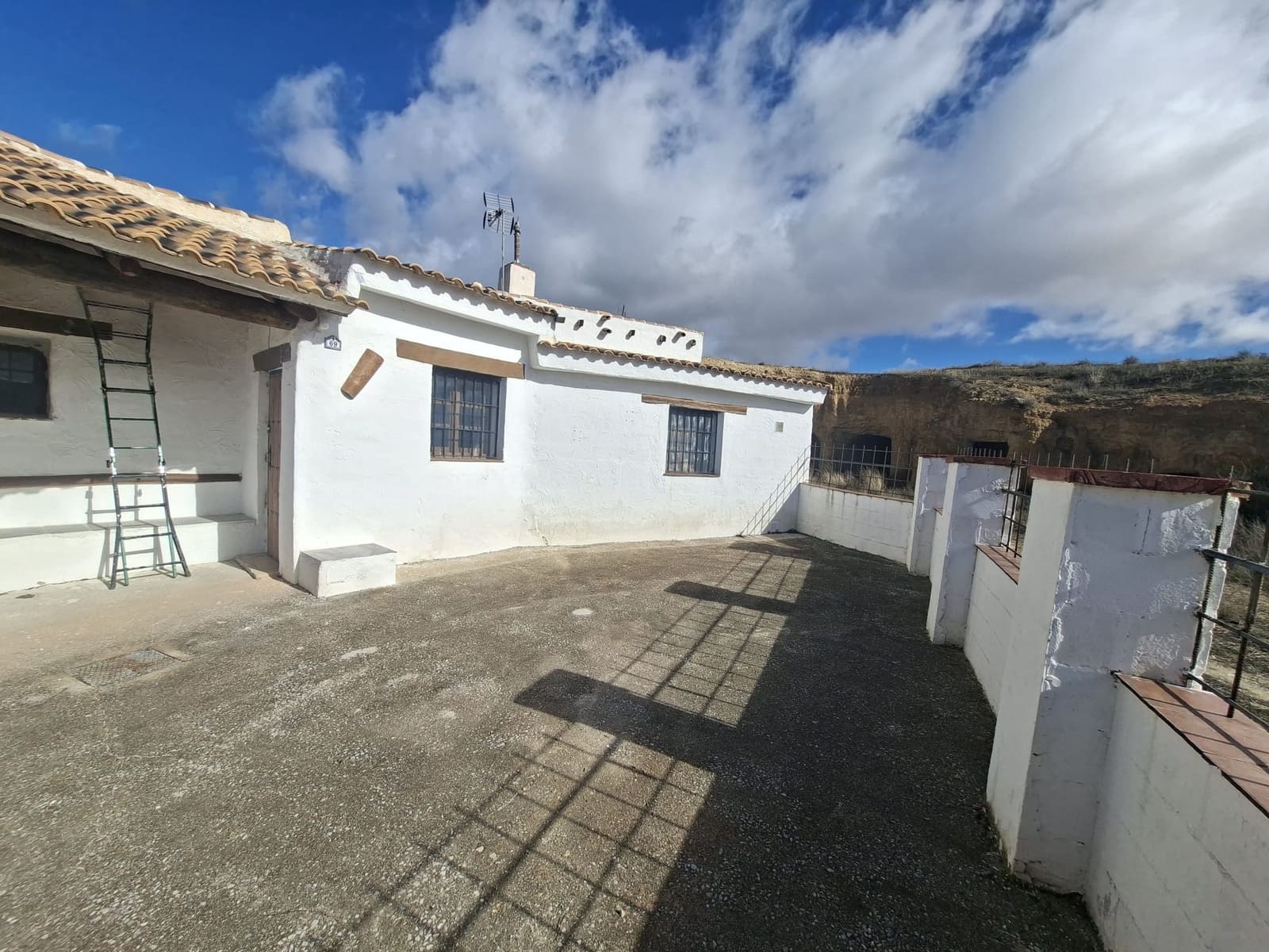 3 bedroom Cave House for sale in Huescar - € 94,950 (Ref: 9841479)