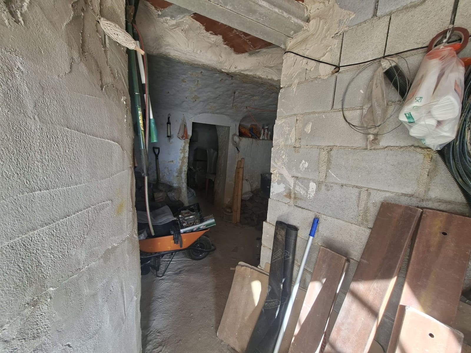 3 bedroom Cave House for sale in Huescar - € 94,950 (Ref: 9841479)