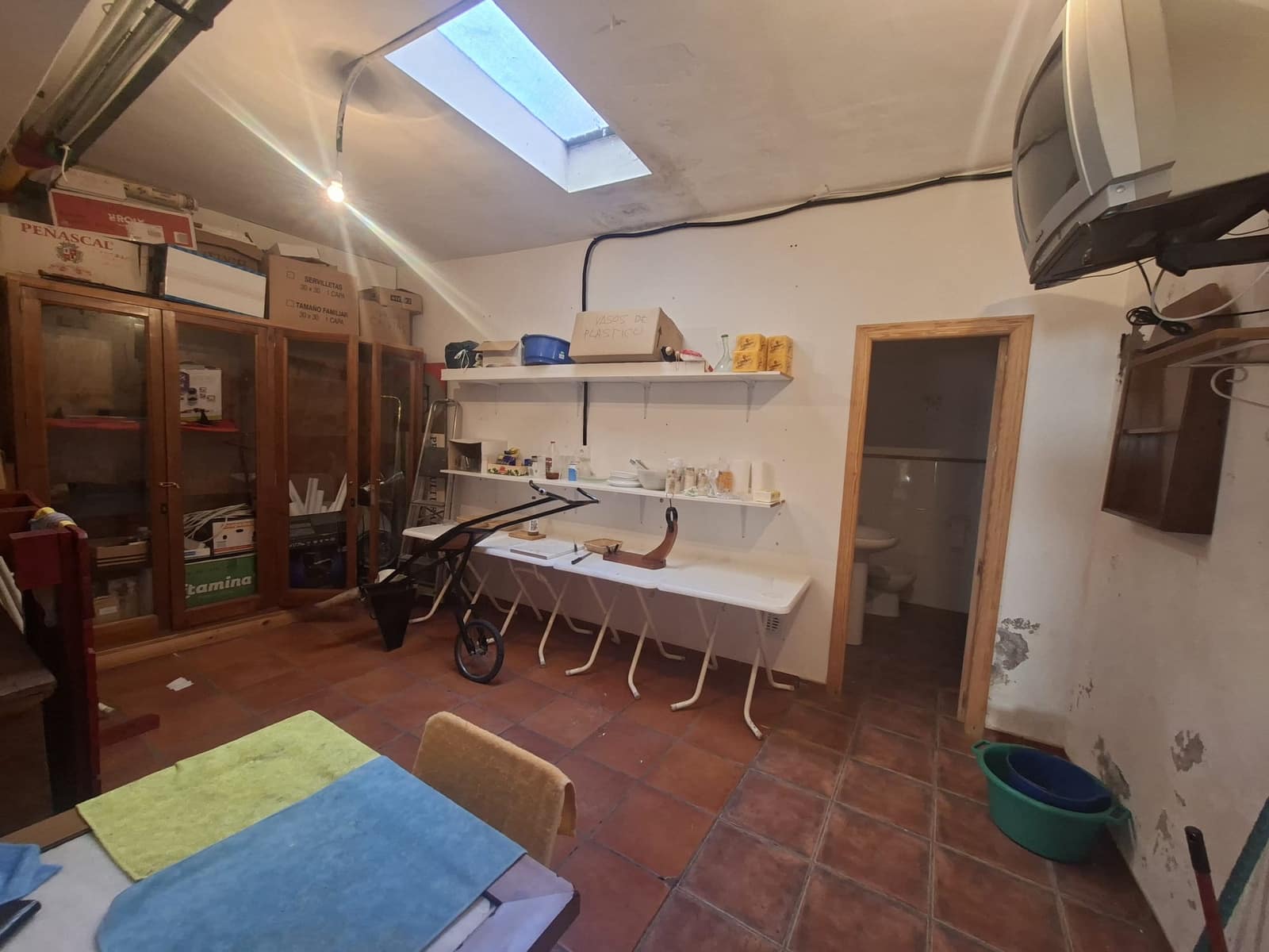 Commercial for sale in Huescar - € 39,950 (Ref: 9841480)