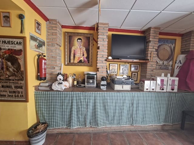 Commercial for sale in Huéscar - € 39,950 (Ref: 9841480)
