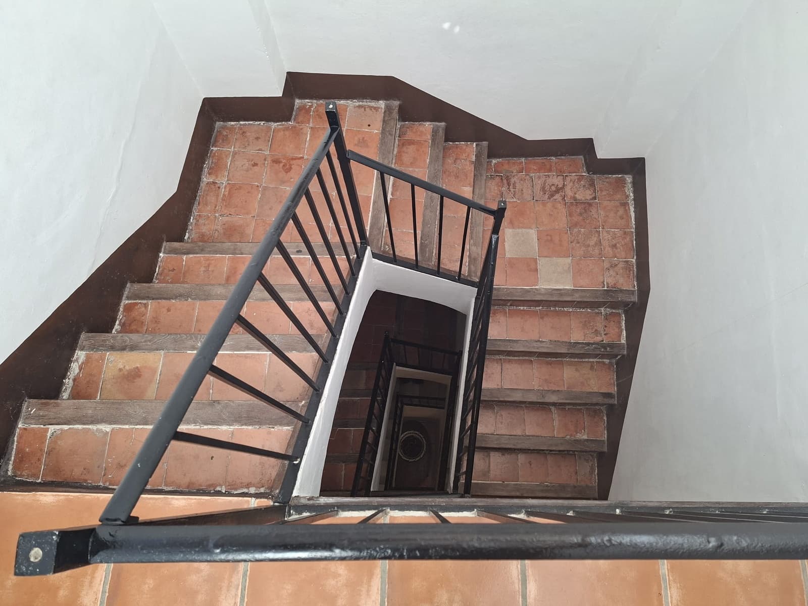 6 bedroom Townhouse for sale in Huescar - € 89,950 (Ref: 9841481)