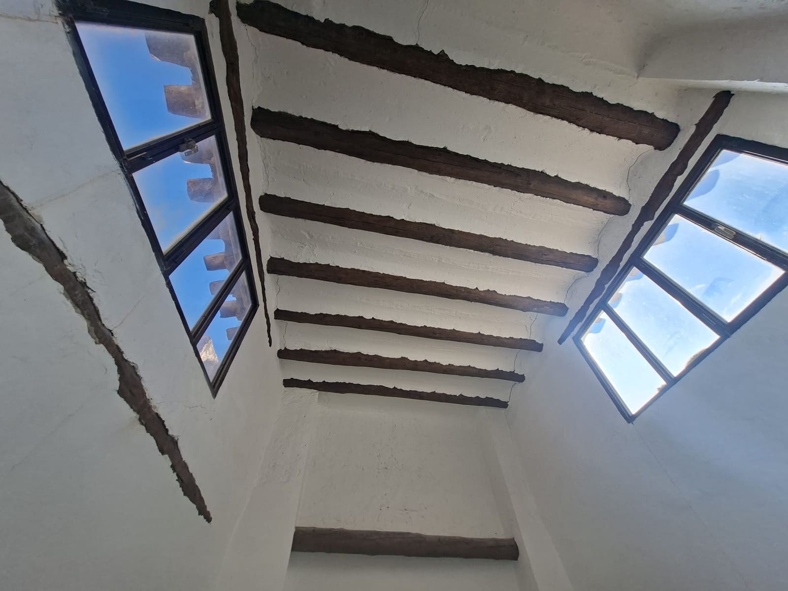 6 bedroom Townhouse for sale in Huescar - € 89,950 (Ref: 9841481)
