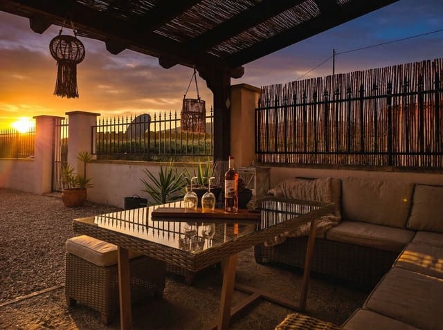 8 slaapkamer Finca/Landhuis te koop in Pinoso met zwembad - € 629.000 (Ref: 9841483)