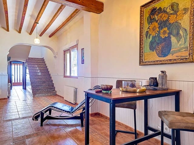 8 slaapkamer Finca/Landhuis te koop in Pinoso met zwembad - € 629.000 (Ref: 9841483)