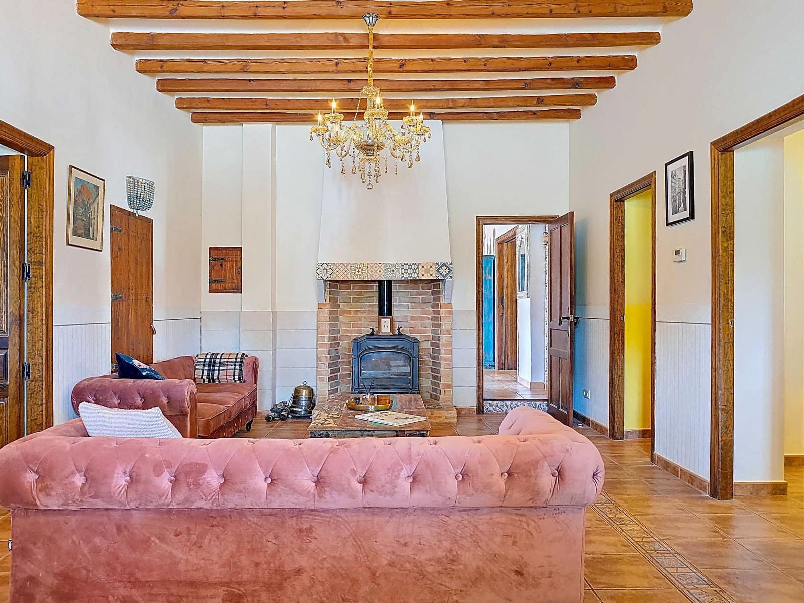 8 bedroom Finca/Country House for sale in Pinoso with pool - € 629,000 (Ref: 9841483)