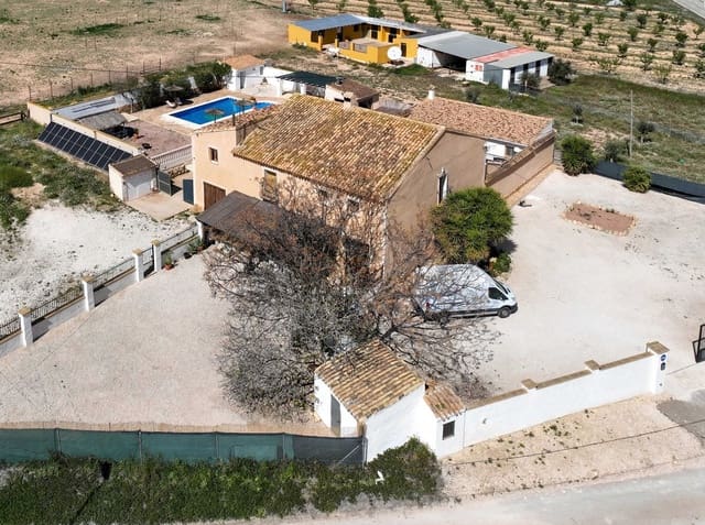 8 slaapkamer Finca/Landhuis te koop in Pinoso met zwembad - € 629.000 (Ref: 9841483)